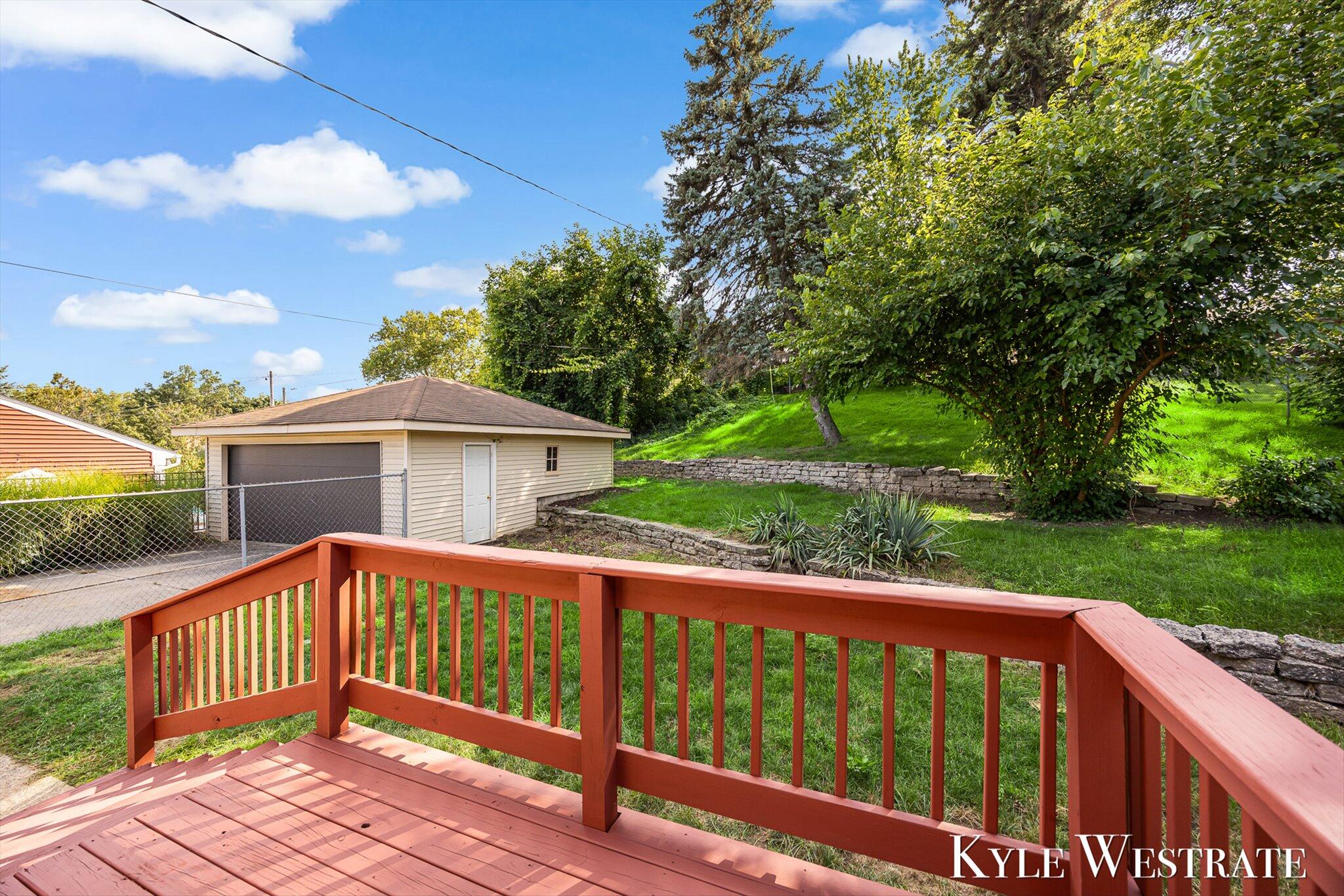 1752 Lake Michigan Drive NW Grand Rapids MI 49504