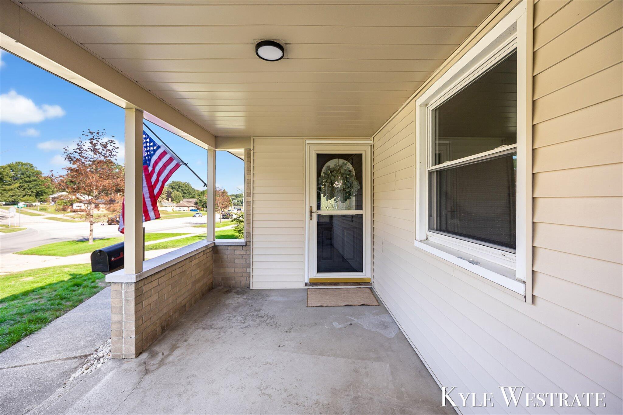 1752 Lake Michigan Drive NW Grand Rapids MI 49504