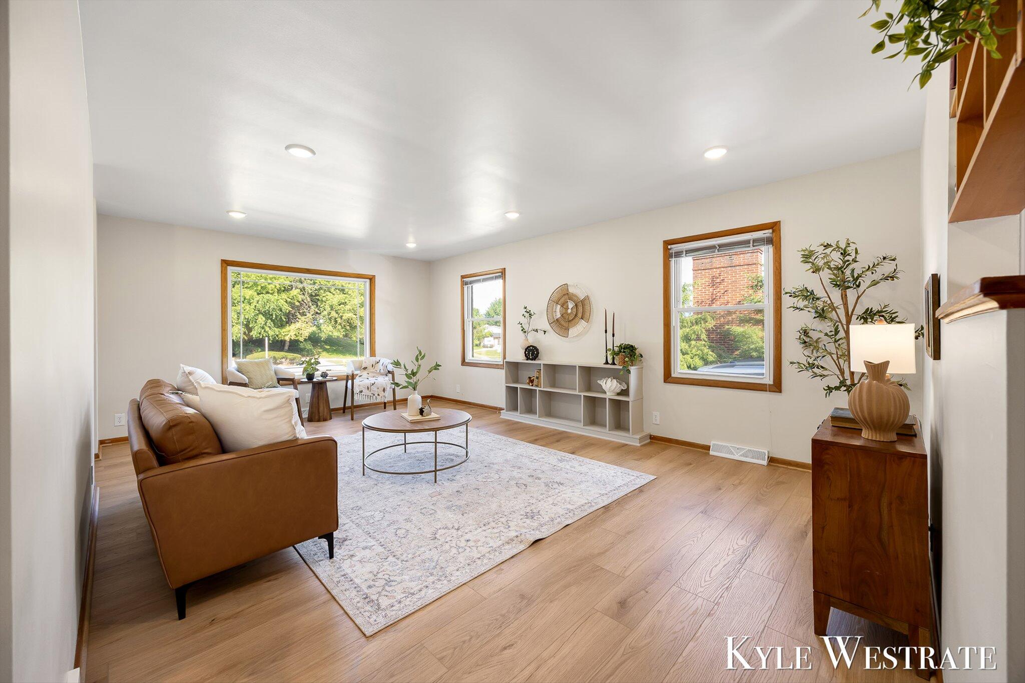 1752 Lake Michigan Drive NW Grand Rapids MI 49504