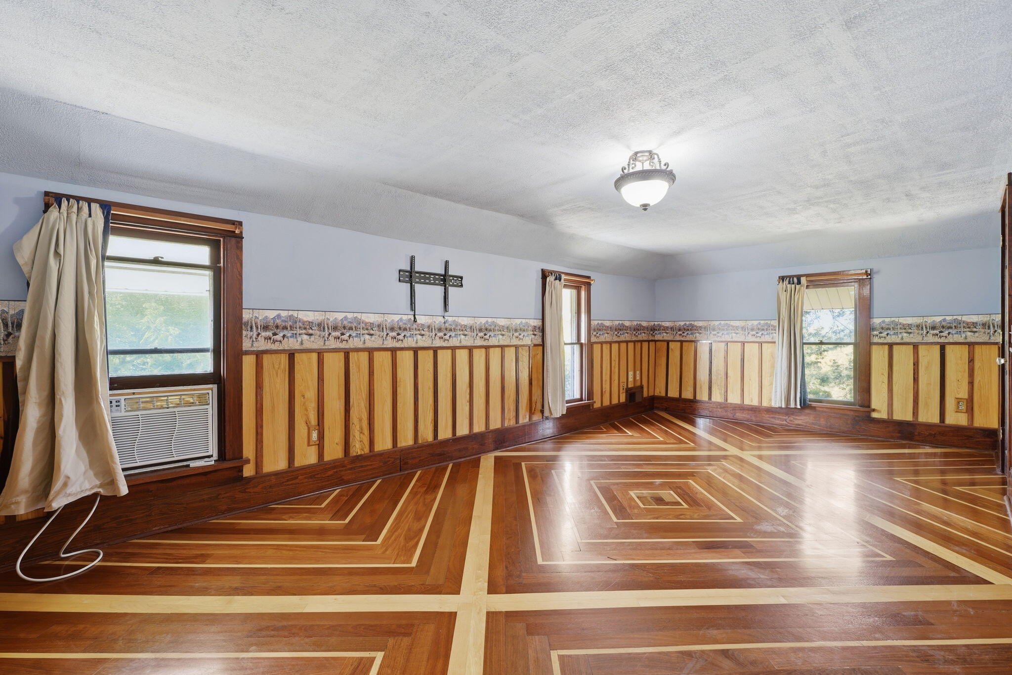 579 38th Street Allegan MI 49010
