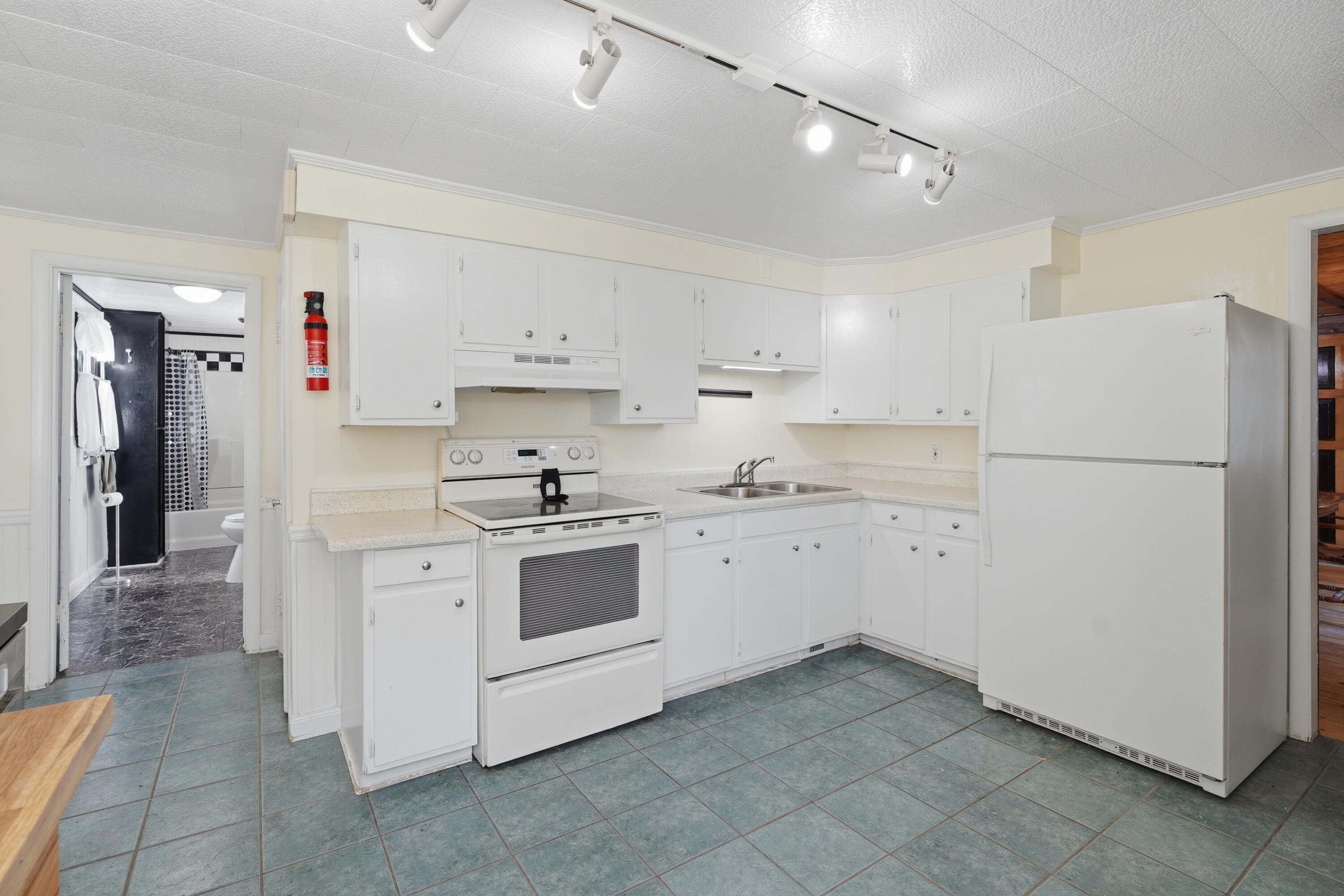 579 38th Street Allegan MI 49010