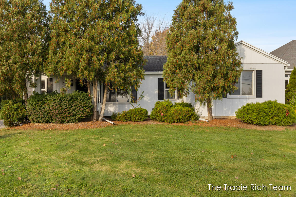 2715 E Beltline Avenue NE Grand Rapids MI 49525