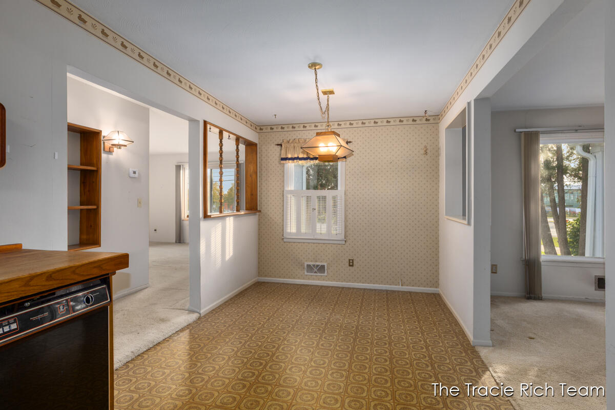 2715 E Beltline Avenue NE Grand Rapids MI 49525