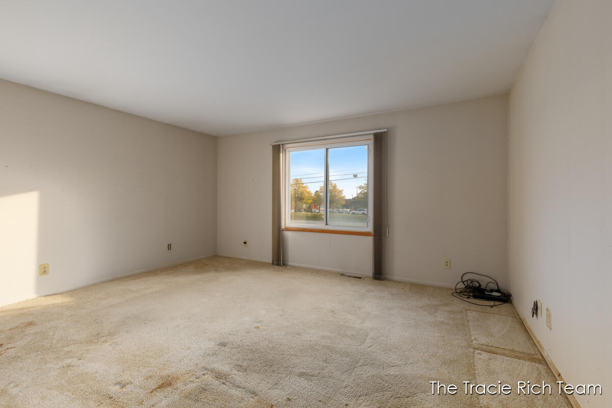 2715 E Beltline Avenue NE Grand Rapids MI 49525