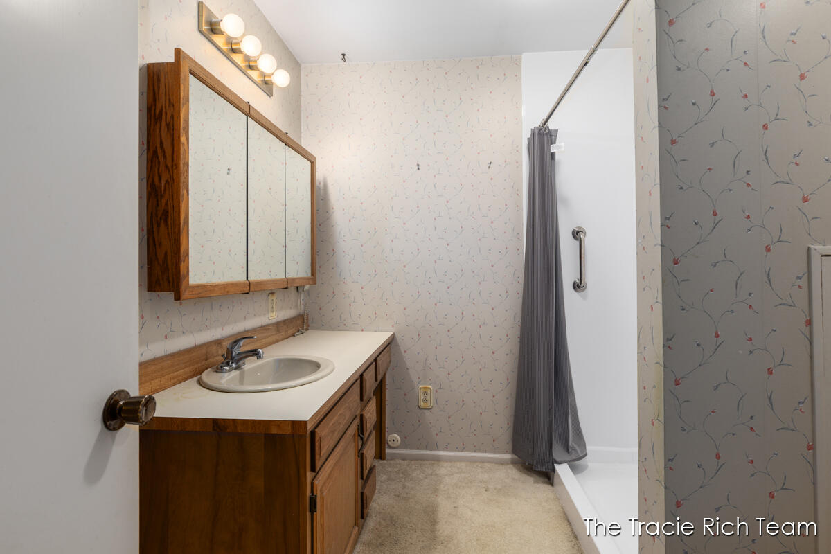2715 E Beltline Avenue NE Grand Rapids MI 49525