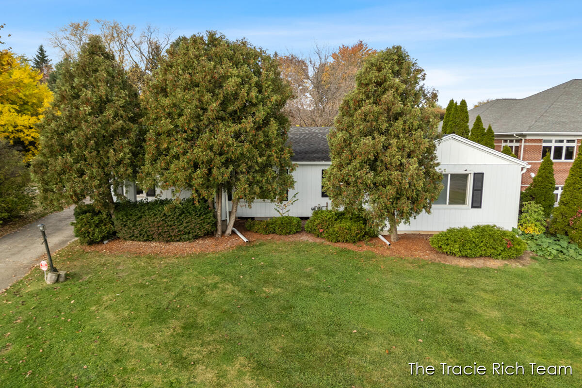 2715 E Beltline Avenue NE Grand Rapids MI 49525