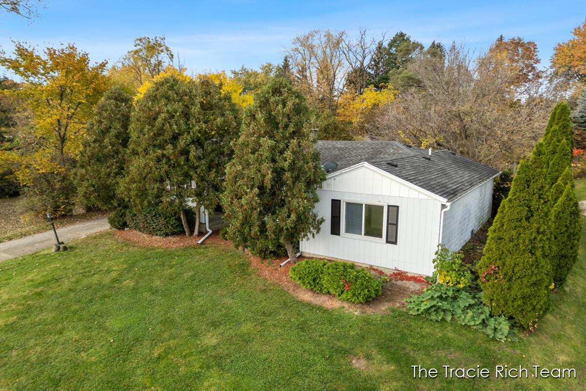2715 E Beltline Avenue NE Grand Rapids MI 49525
