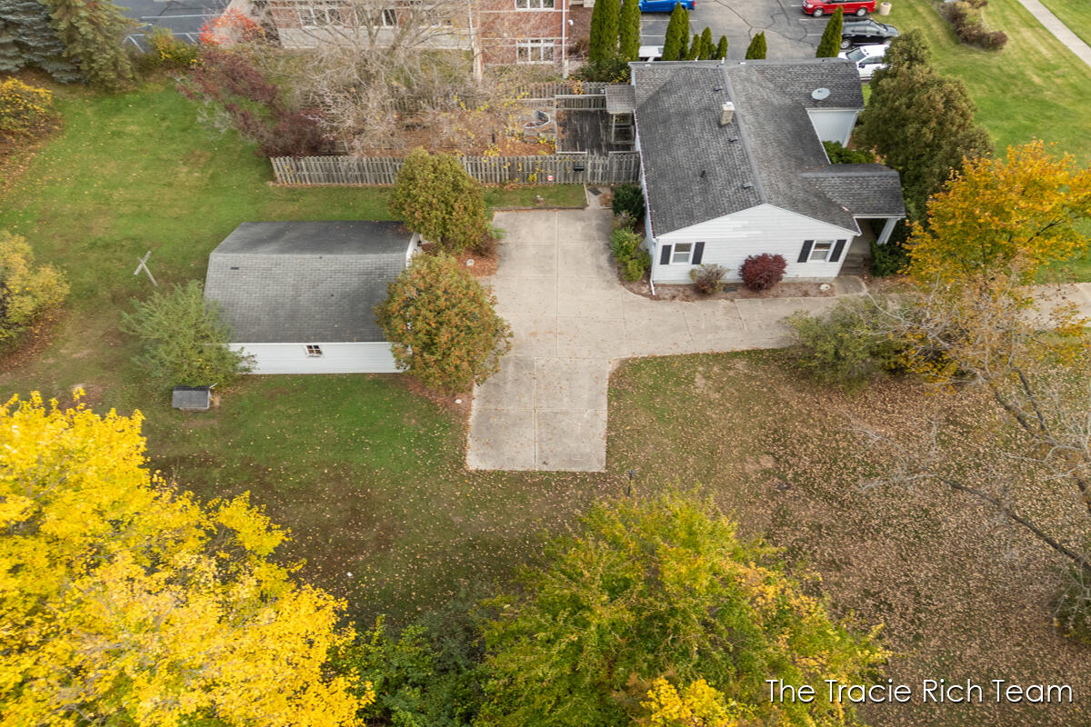 2715 E Beltline Avenue NE Grand Rapids MI 49525