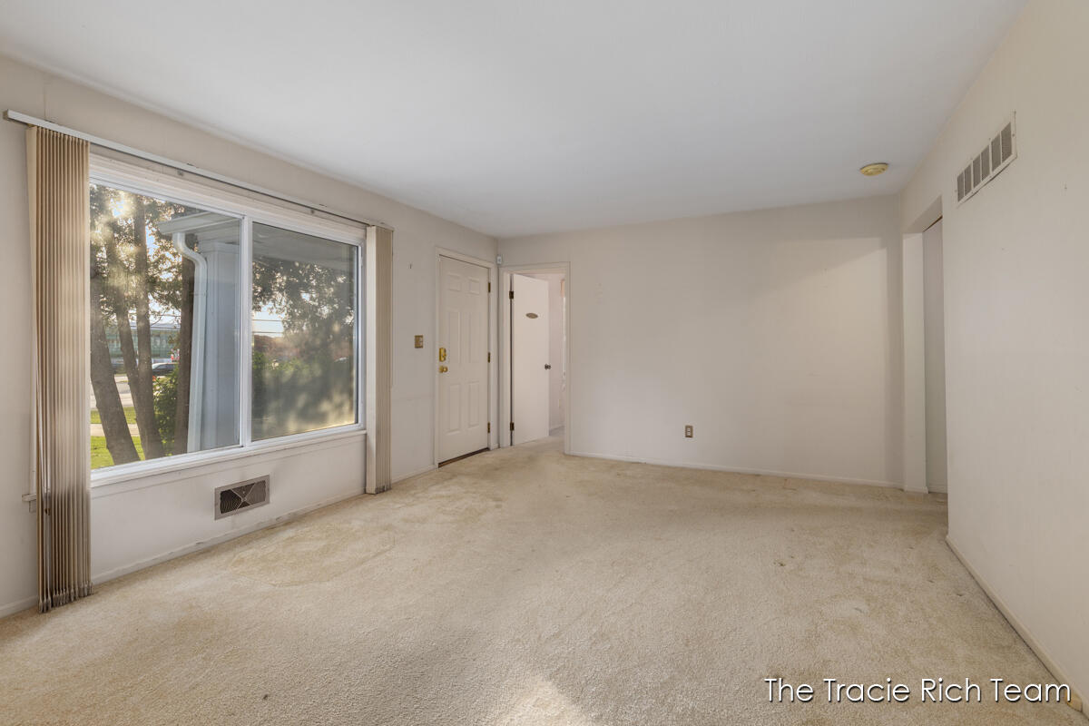 2715 E Beltline Avenue NE Grand Rapids MI 49525
