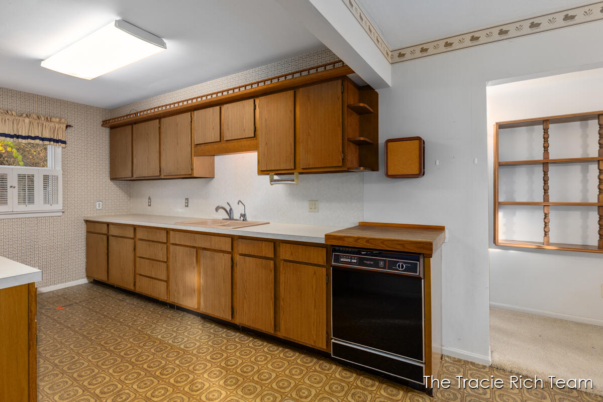 2715 E Beltline Avenue NE Grand Rapids MI 49525