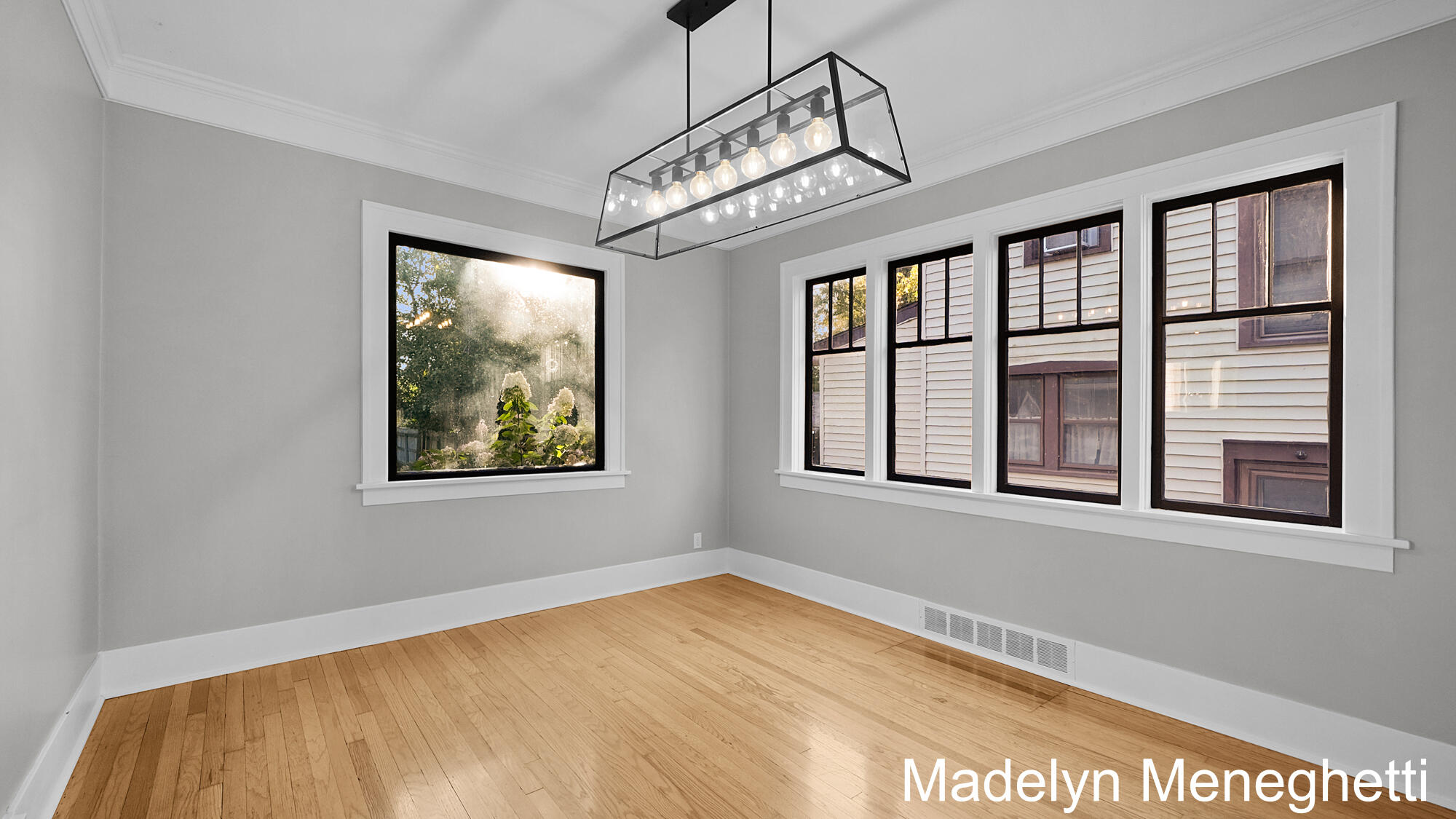 104 Mayfield Avenue NE Grand Rapids MI 49503