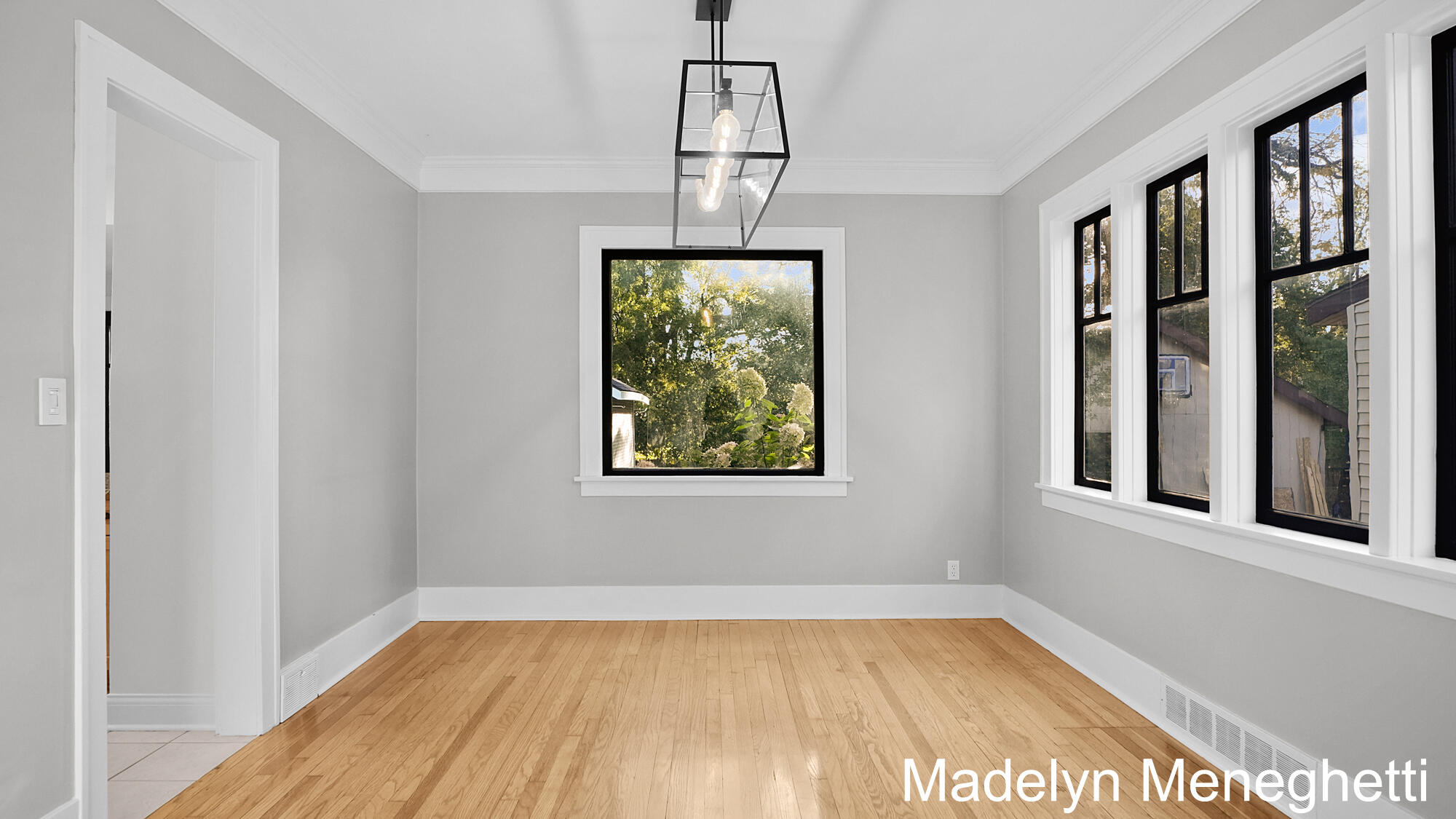 104 Mayfield Avenue NE Grand Rapids MI 49503