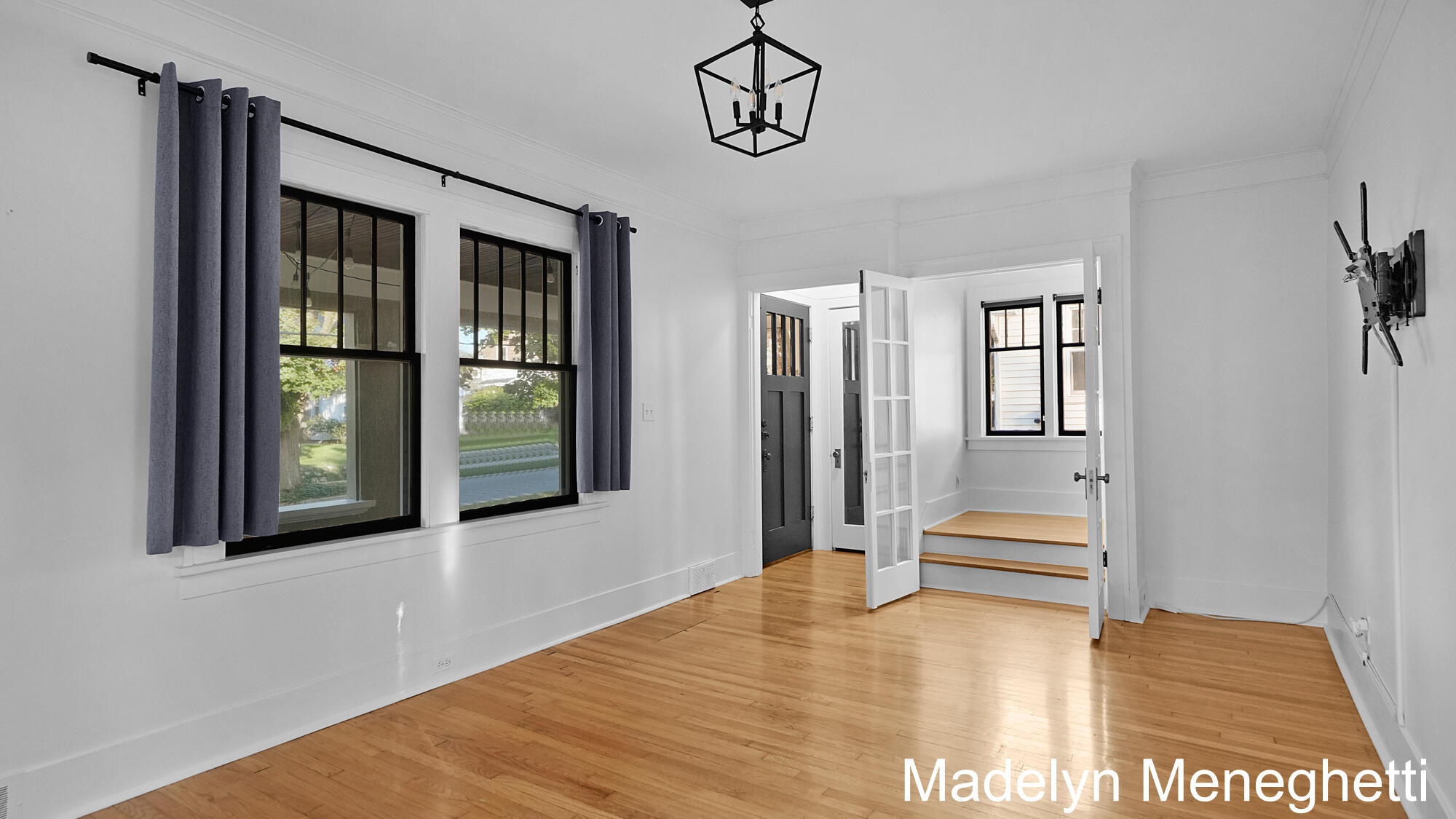 104 Mayfield Avenue NE Grand Rapids MI 49503