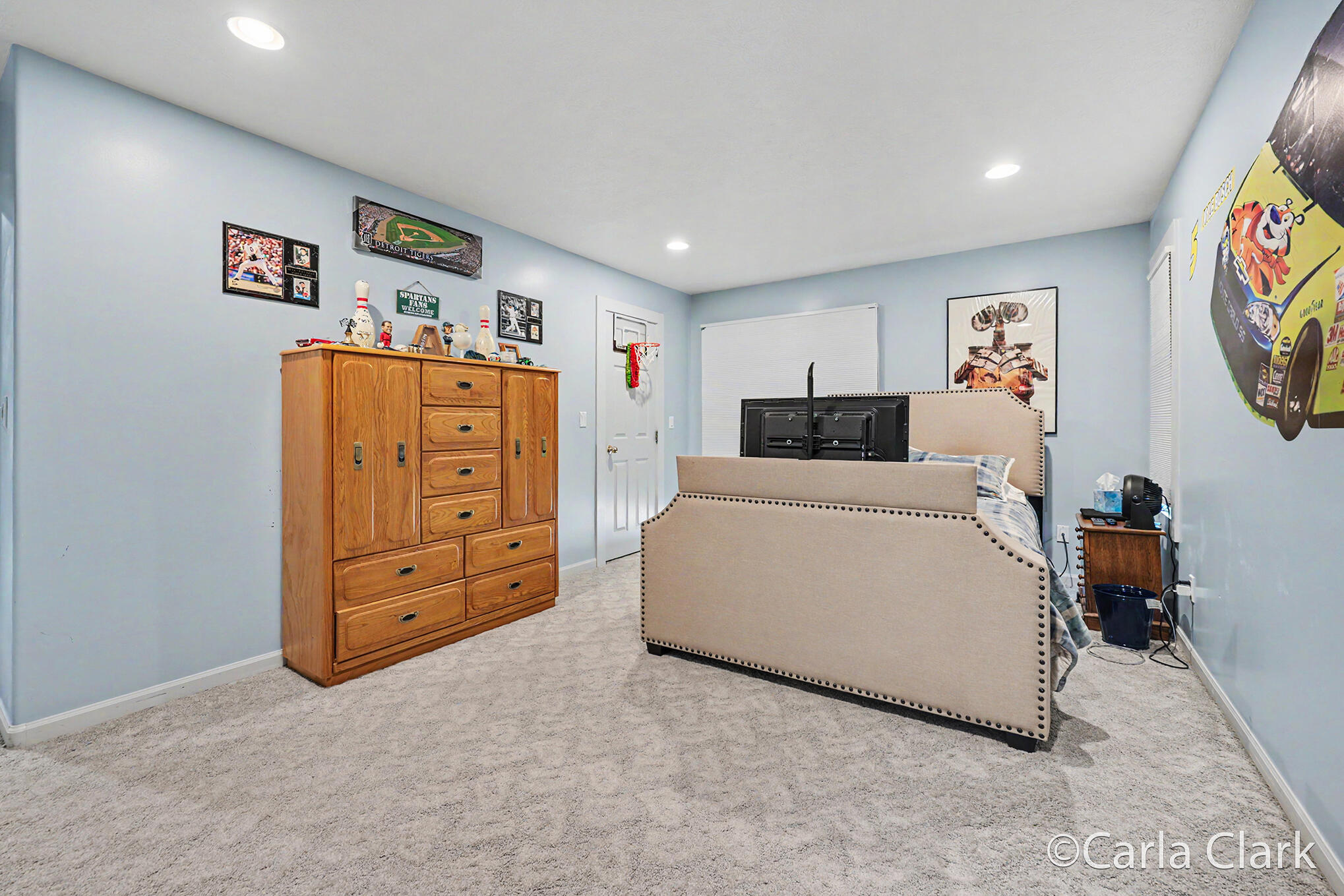 9899 Twelve Point Drive NE Rockford MI 49341