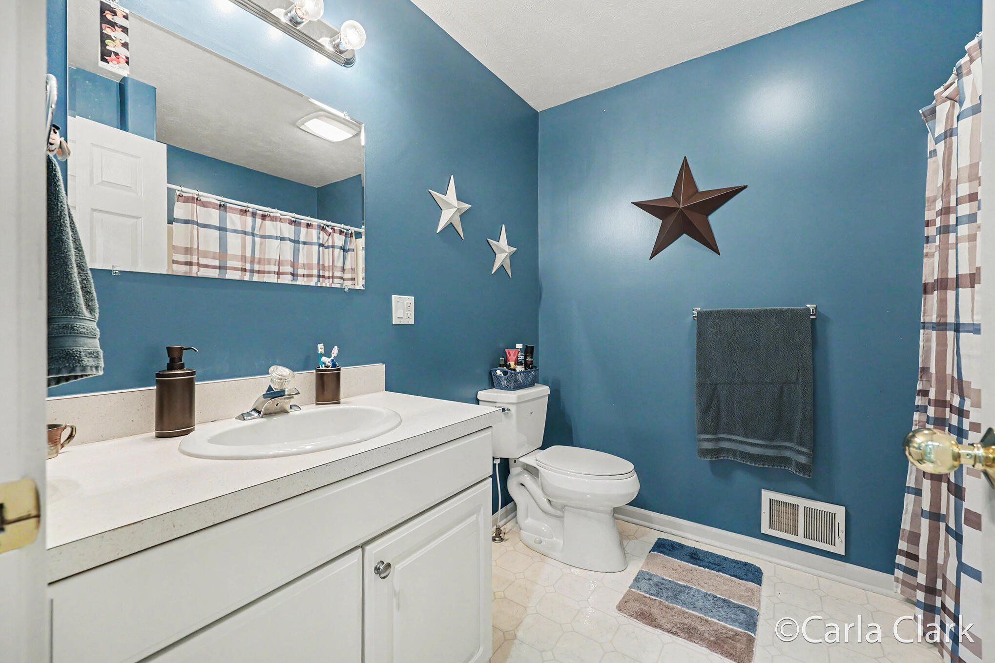 9899 Twelve Point Drive NE Rockford MI 49341