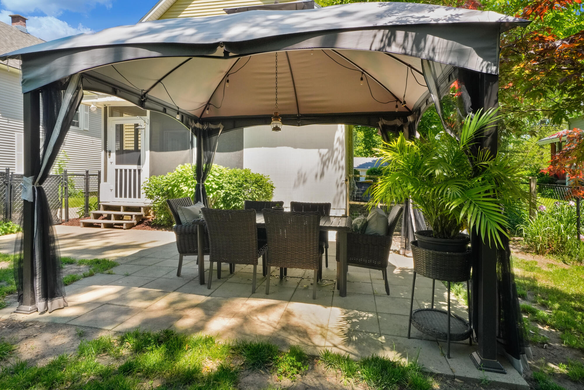 604 Hubbard Street NE Grand Rapids MI 49525
