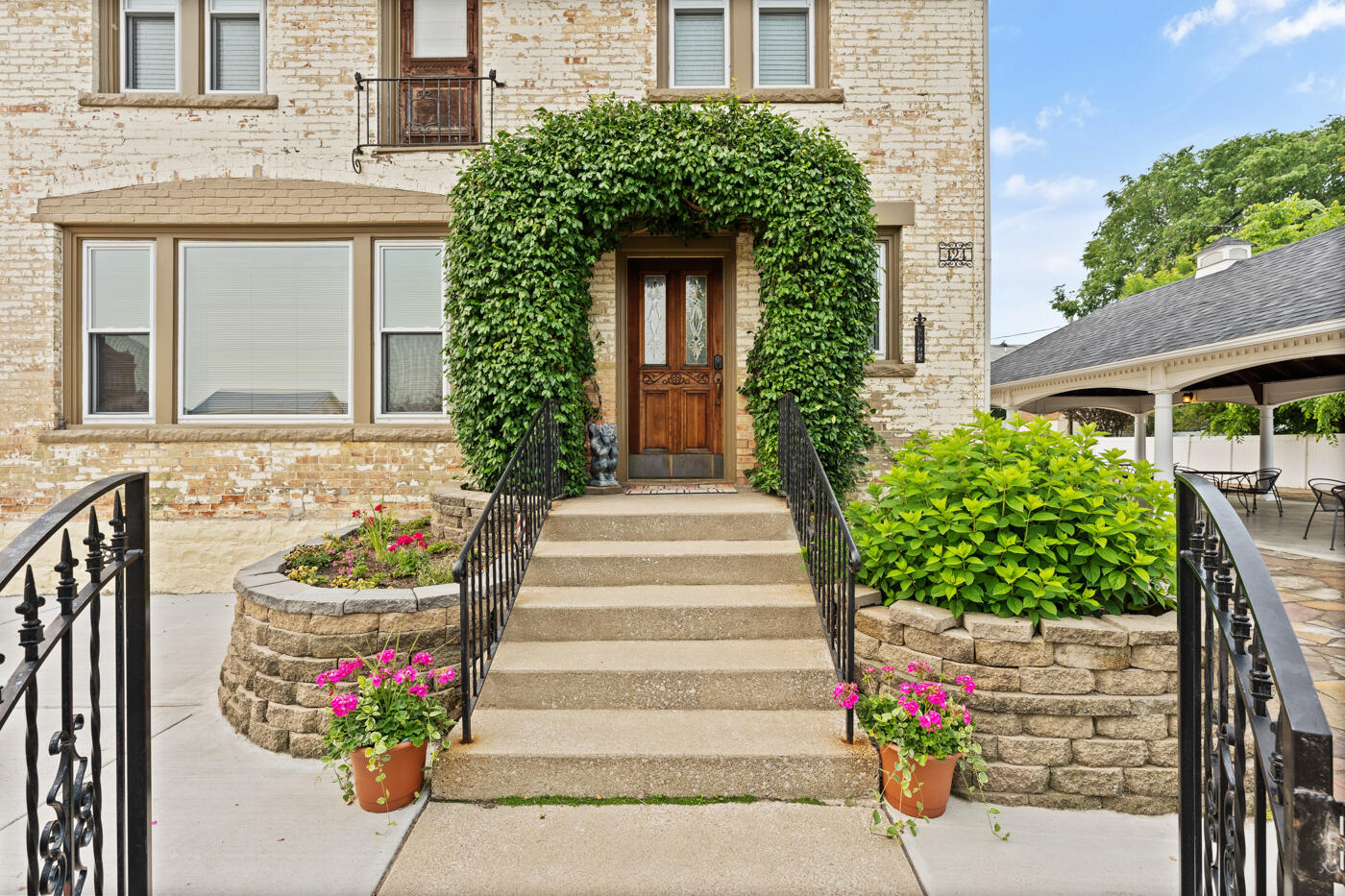 424 Huron Street South Haven MI 49090