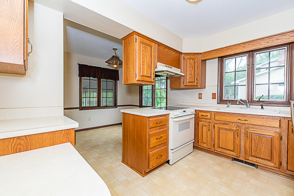 2707 Tattersall Road Portage MI 49024