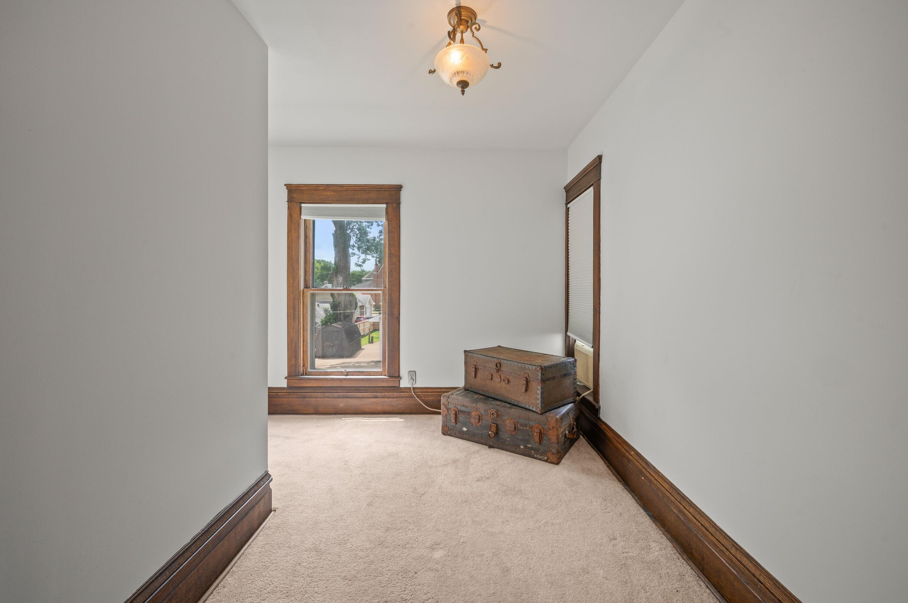 103 S Lincoln Avenue Niles MI 49120