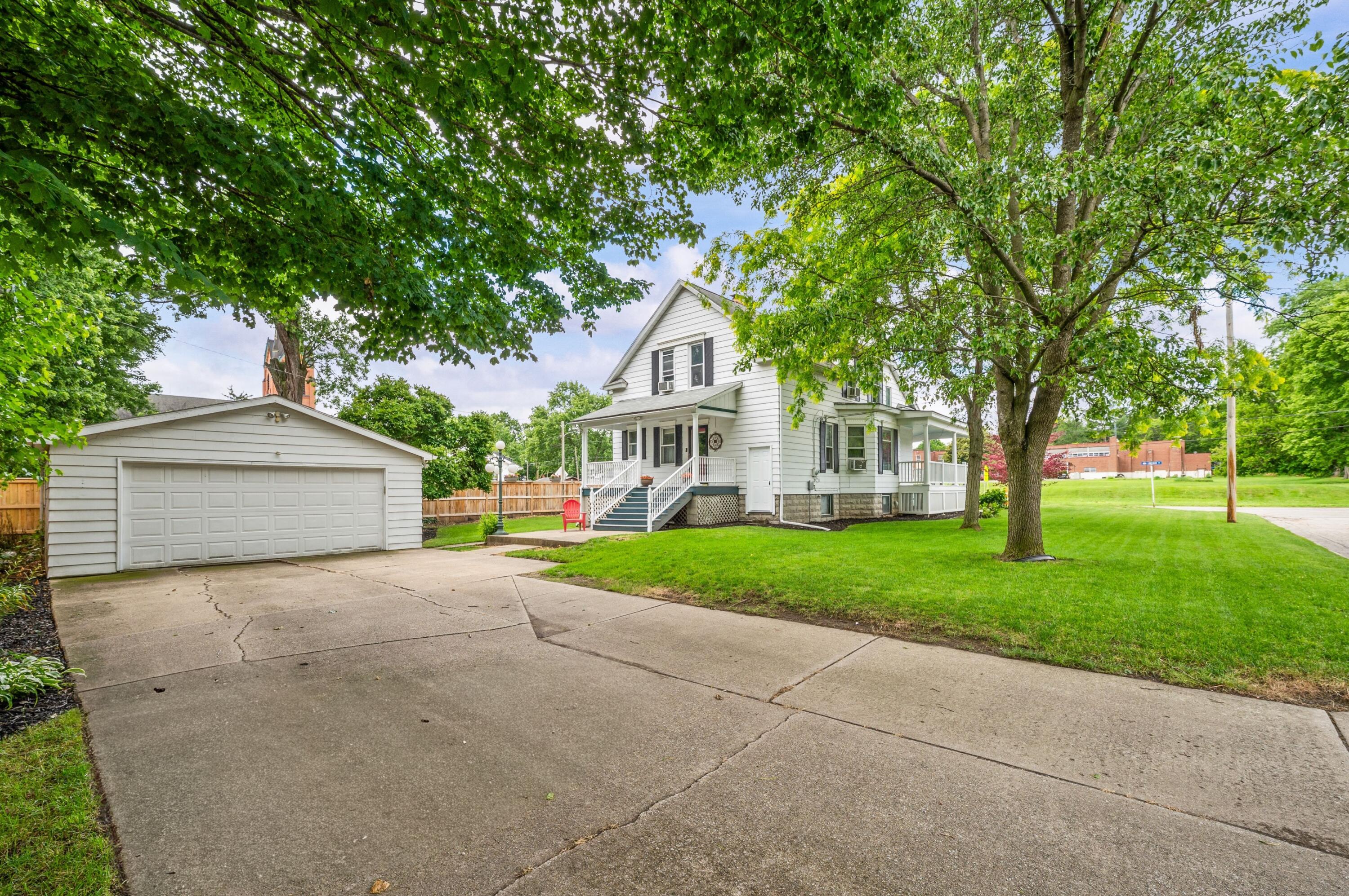 103 S Lincoln Avenue Niles MI 49120