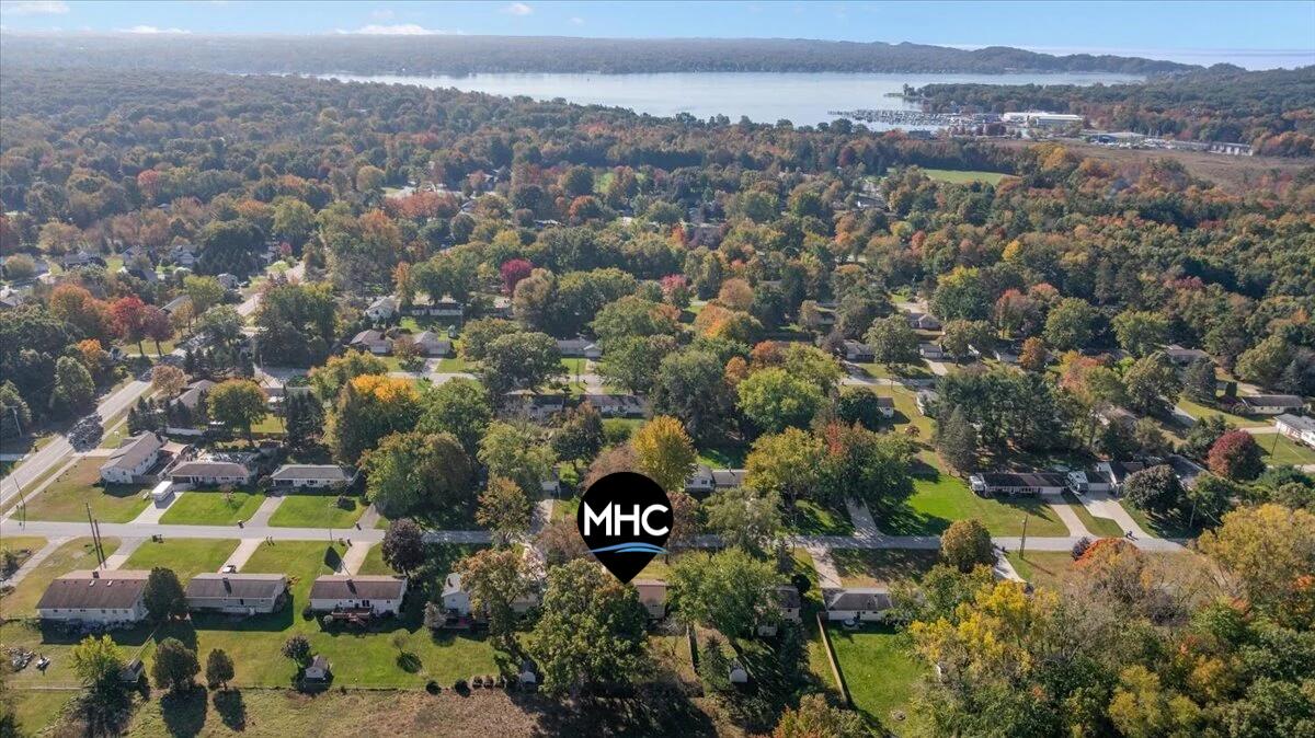 1687 Pinta Drive Holland MI 49424
