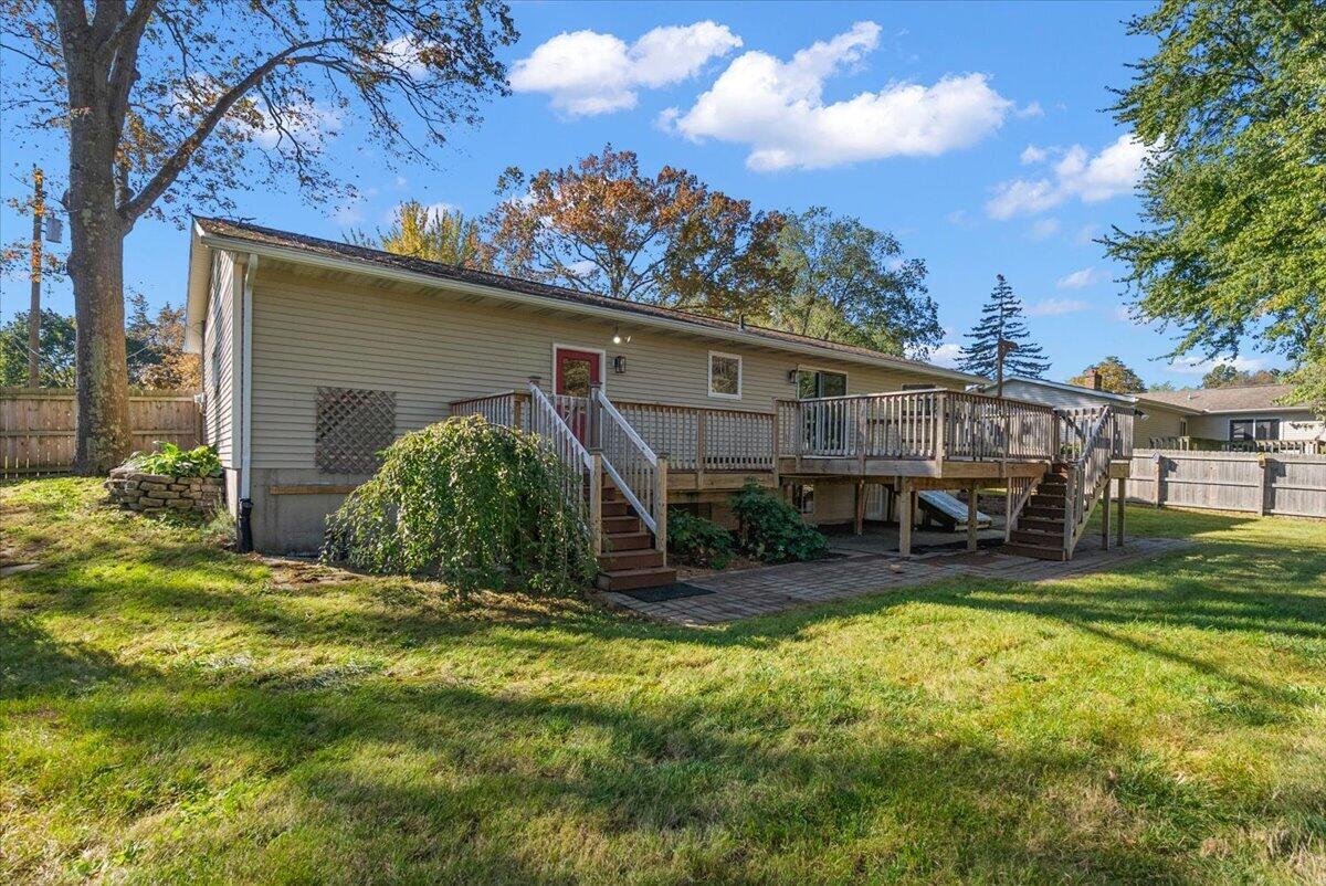 1687 Pinta Drive Holland MI 49424