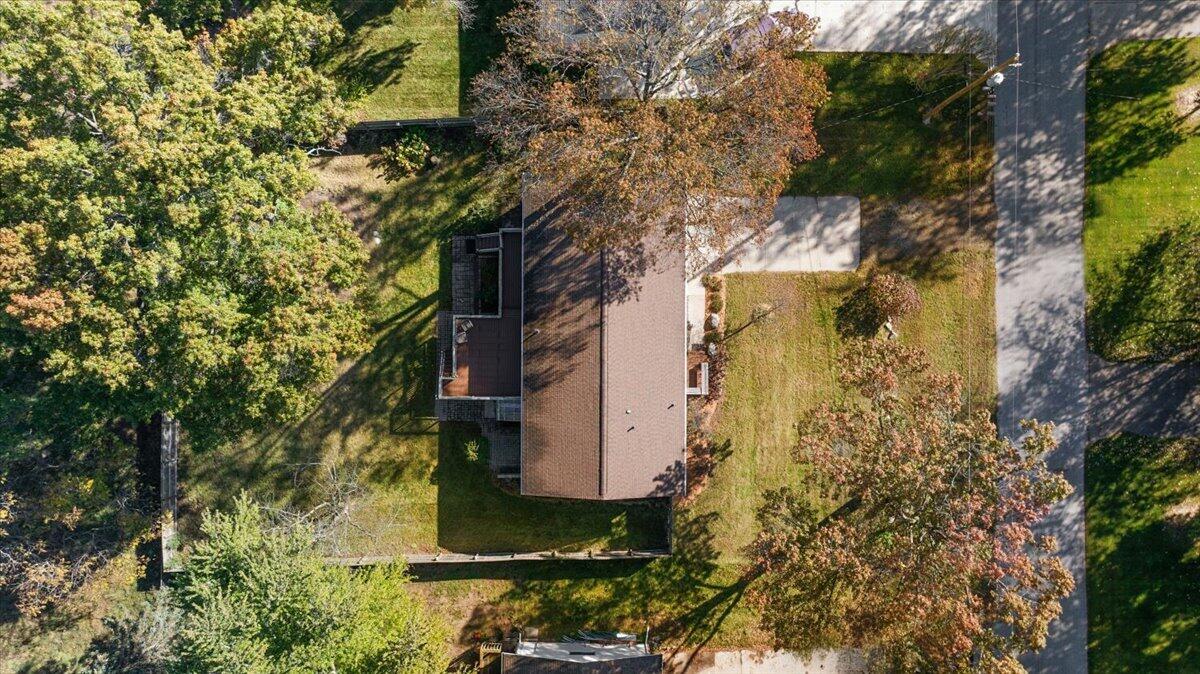 1687 Pinta Drive Holland MI 49424
