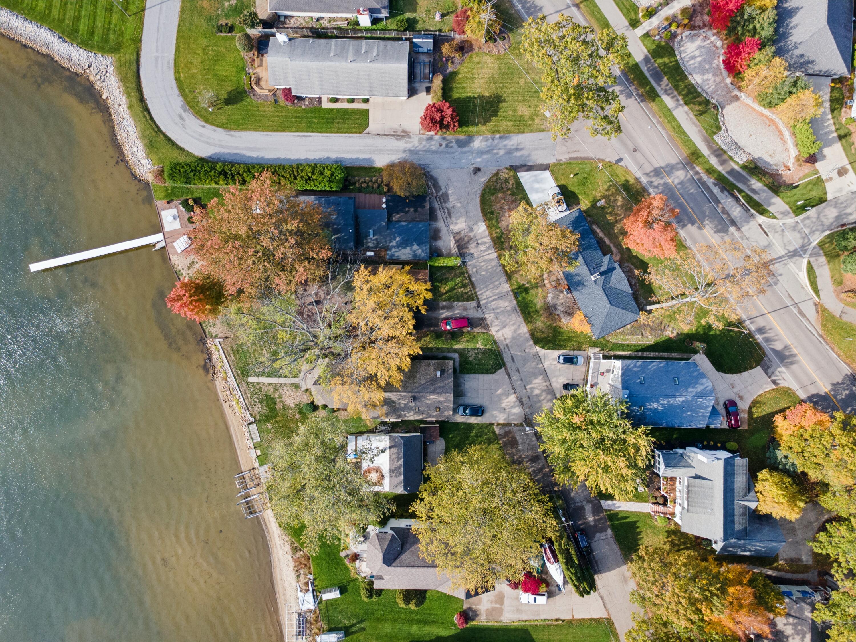 2016 Lake Street Holland MI 49424