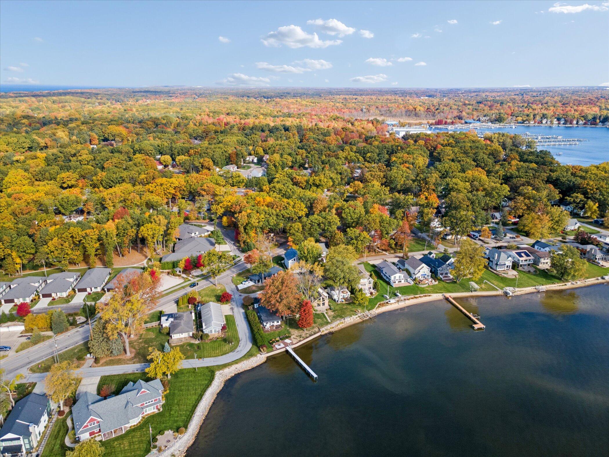 2016 Lake Street Holland MI 49424