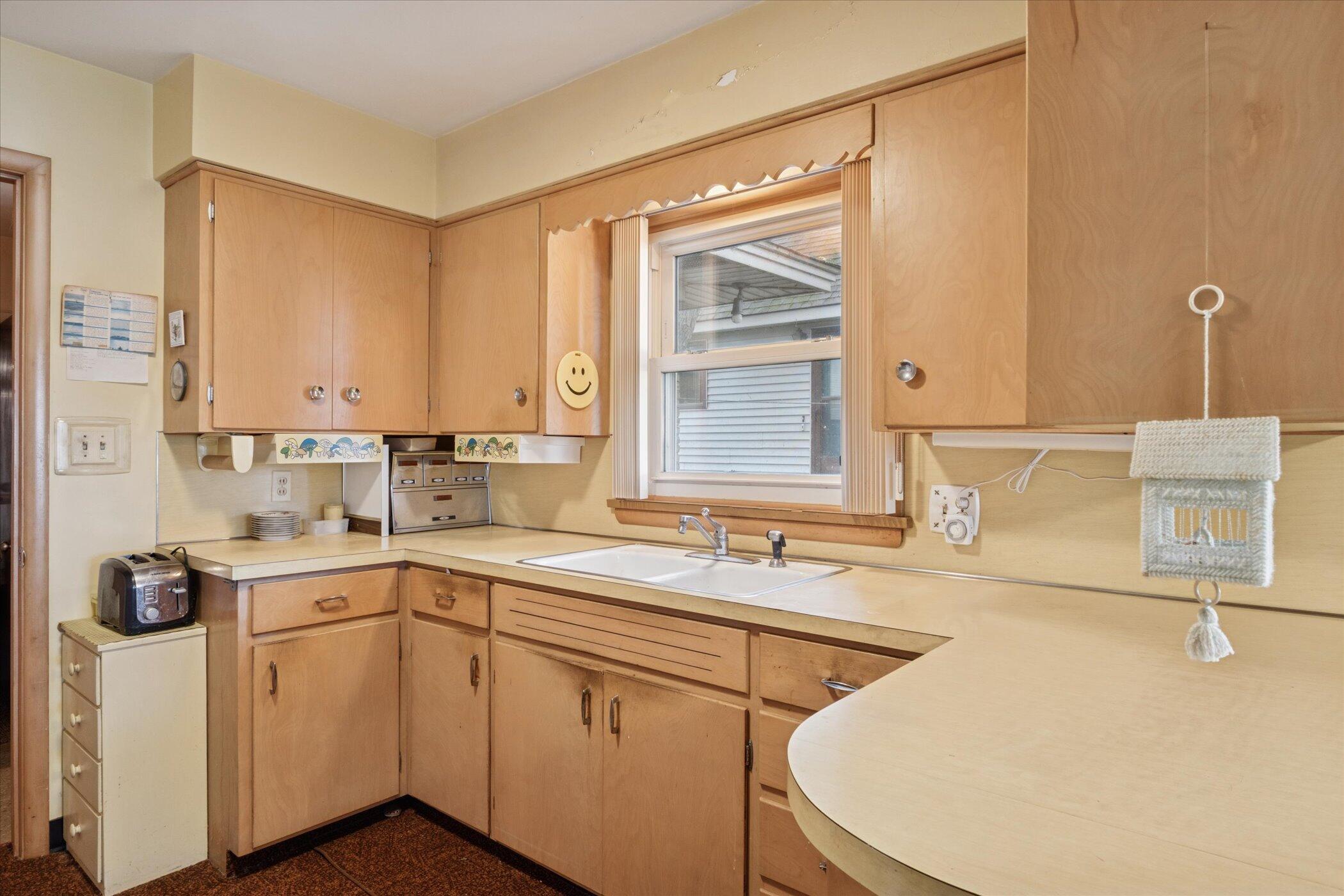 2016 Lake Street Holland MI 49424