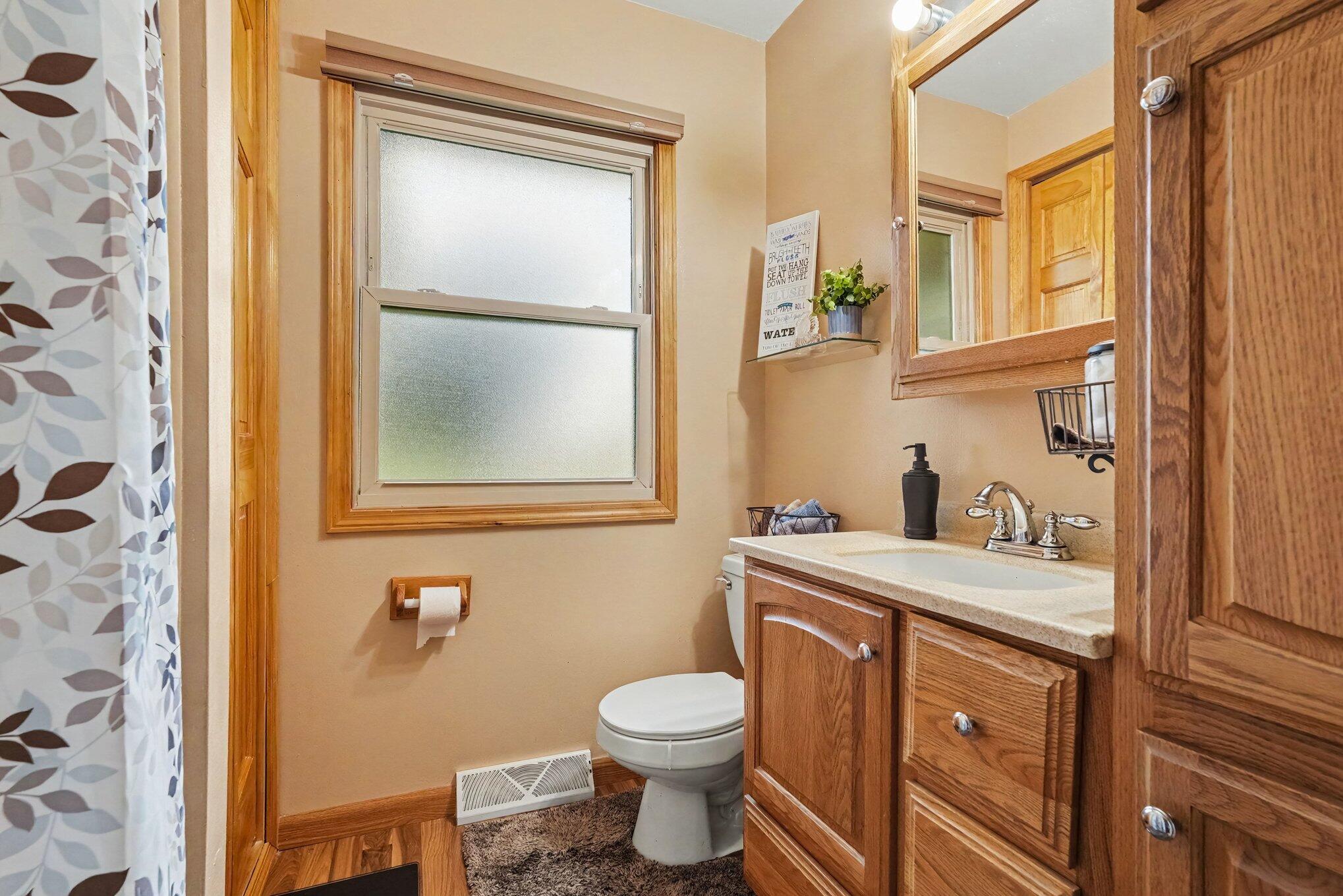 927 Lincoln Street Grand Rapids MI 49534