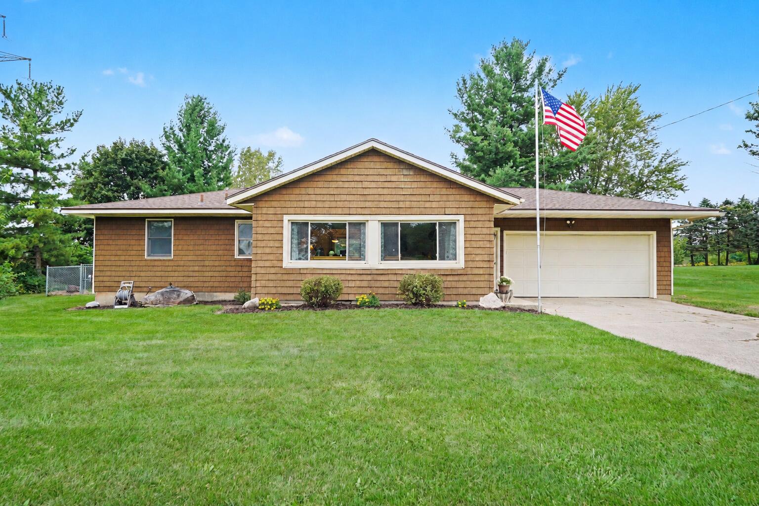 927 Lincoln Street Grand Rapids MI 49534