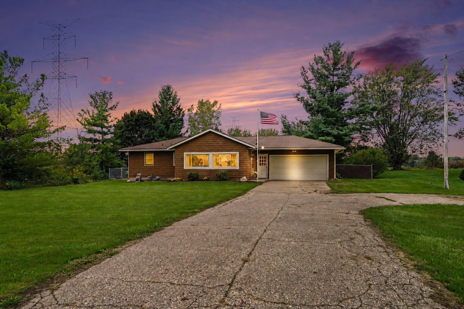 927 Lincoln Street Grand Rapids MI 49534