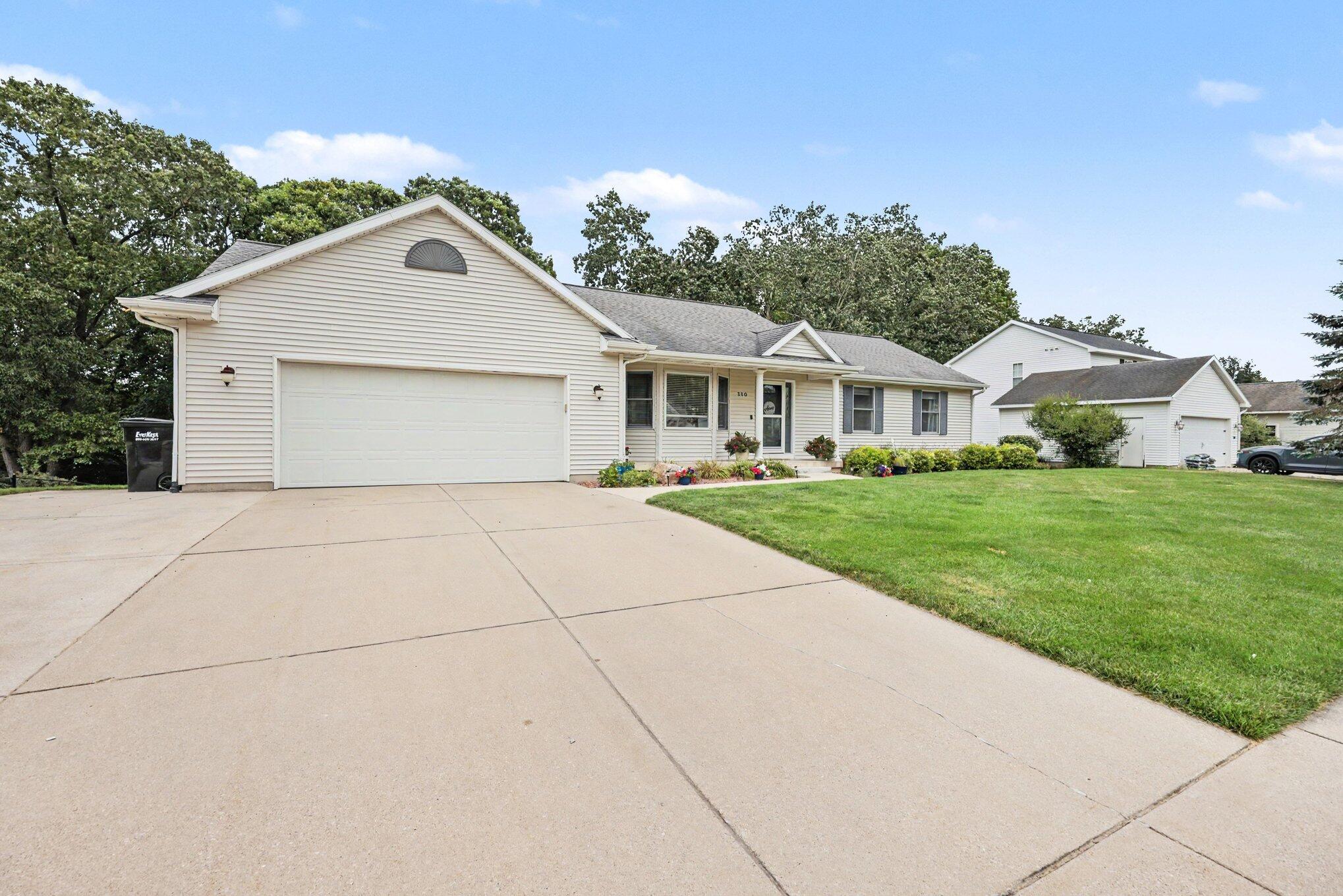 330 Glenwoods Court NE Rockford MI 49341