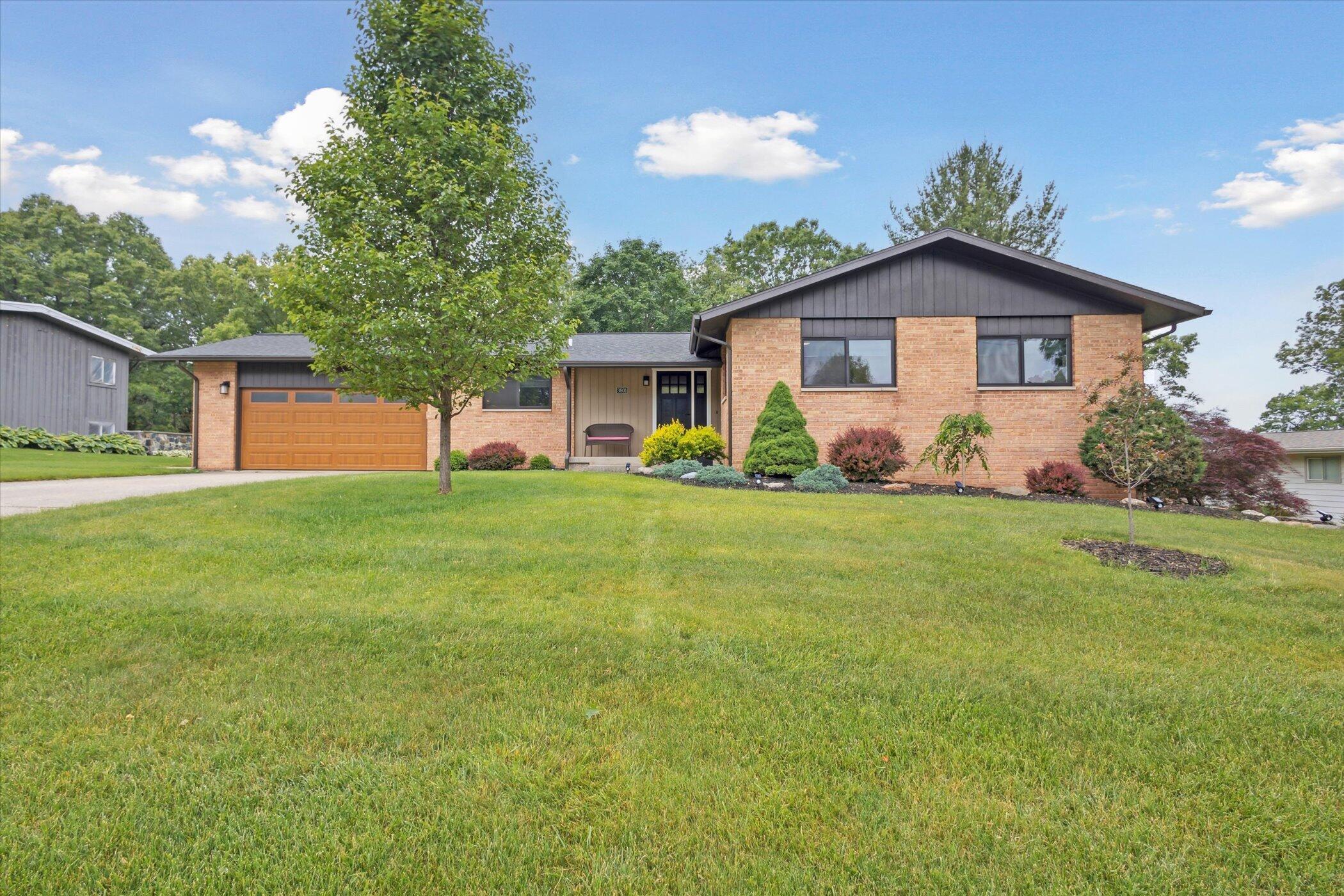 3801 Keeweenaw Drive NE Grand Rapids MI 49525