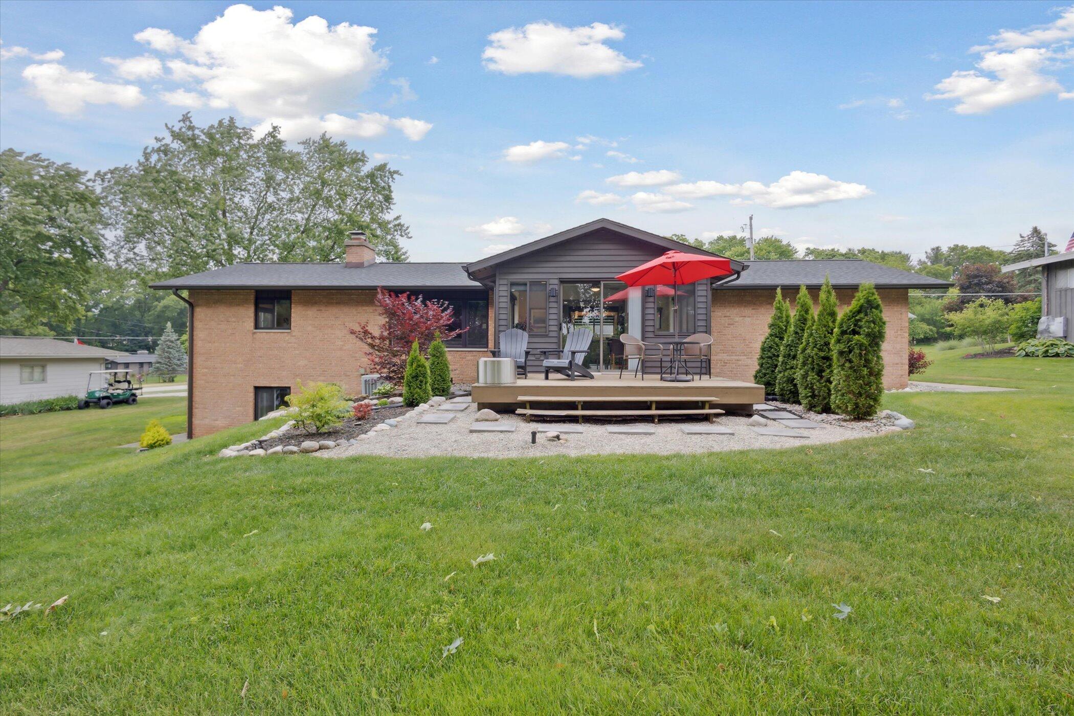 3801 Keeweenaw Drive NE Grand Rapids MI 49525