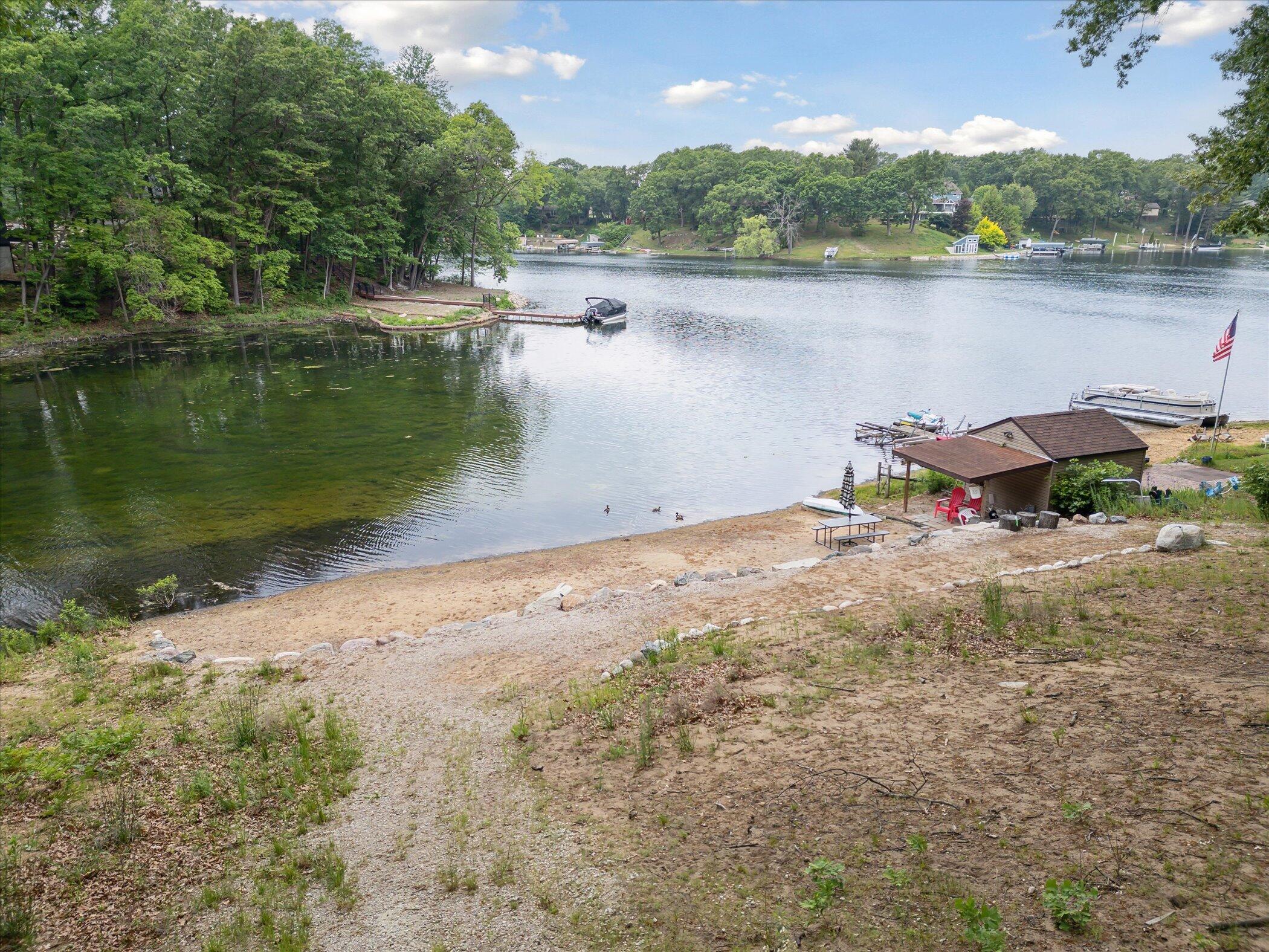 3801 Keeweenaw Drive NE Grand Rapids MI 49525