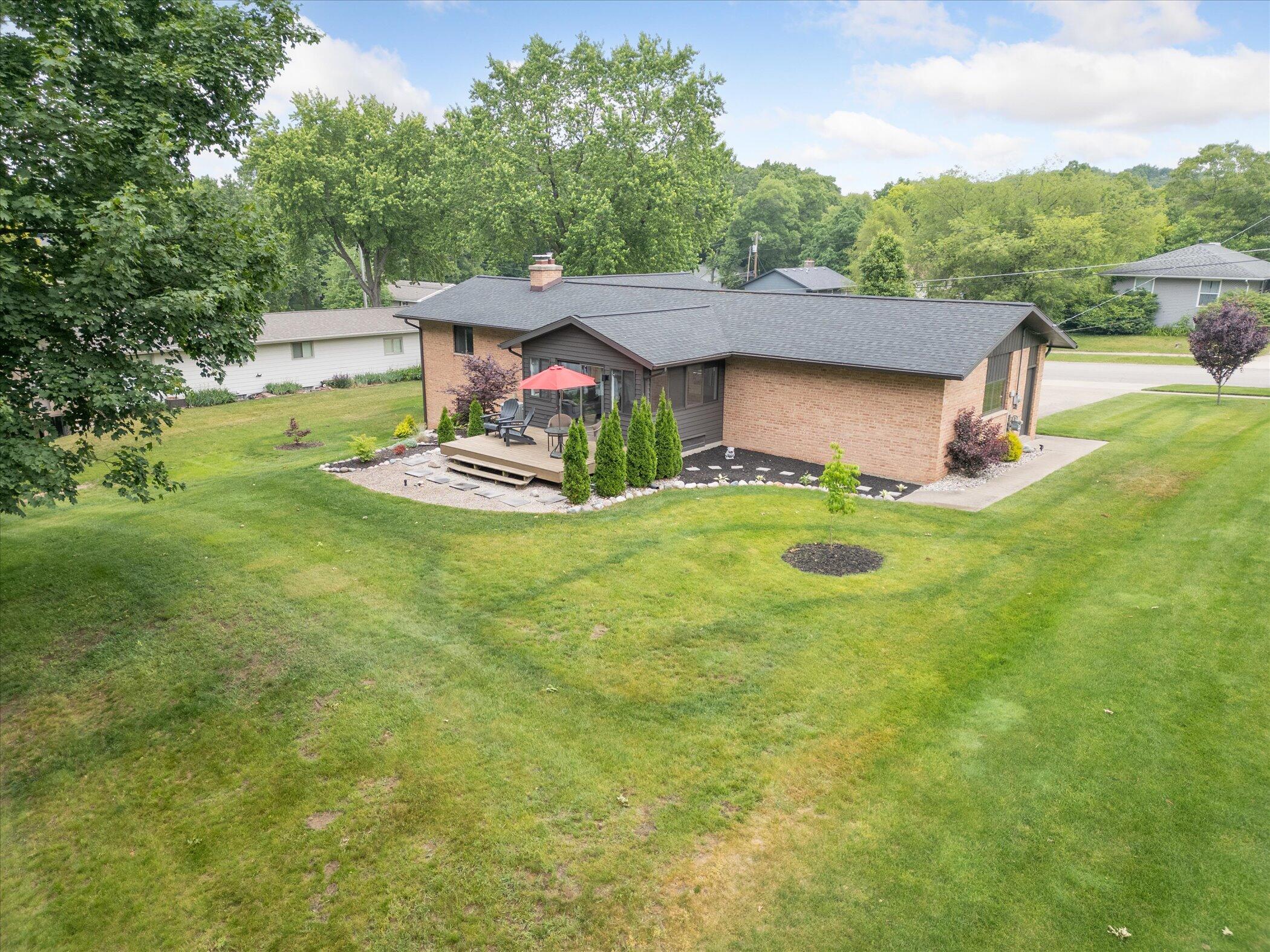 3801 Keeweenaw Drive NE Grand Rapids MI 49525