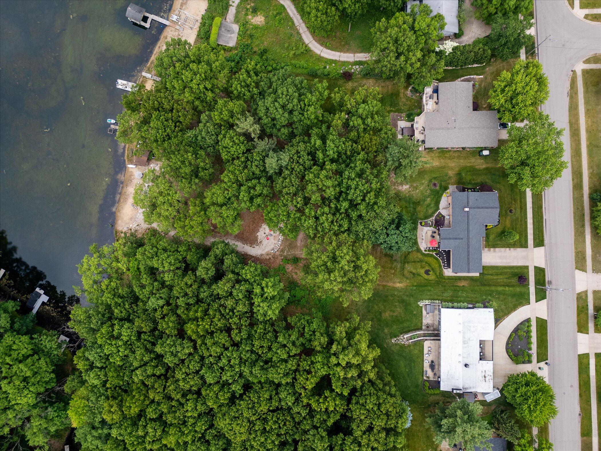 3801 Keeweenaw Drive NE Grand Rapids MI 49525