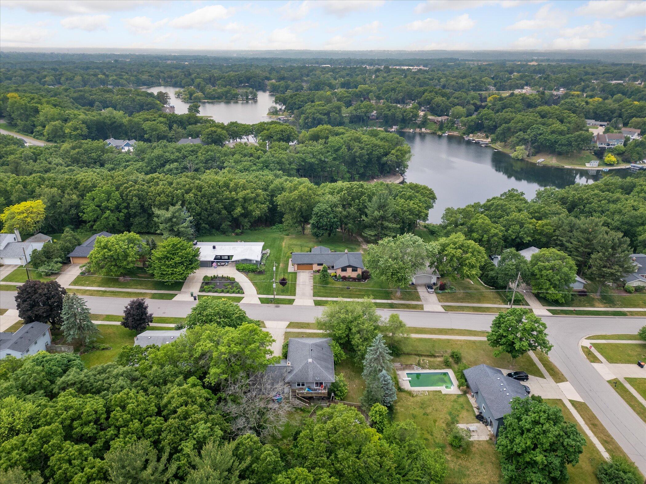 3801 Keeweenaw Drive NE Grand Rapids MI 49525