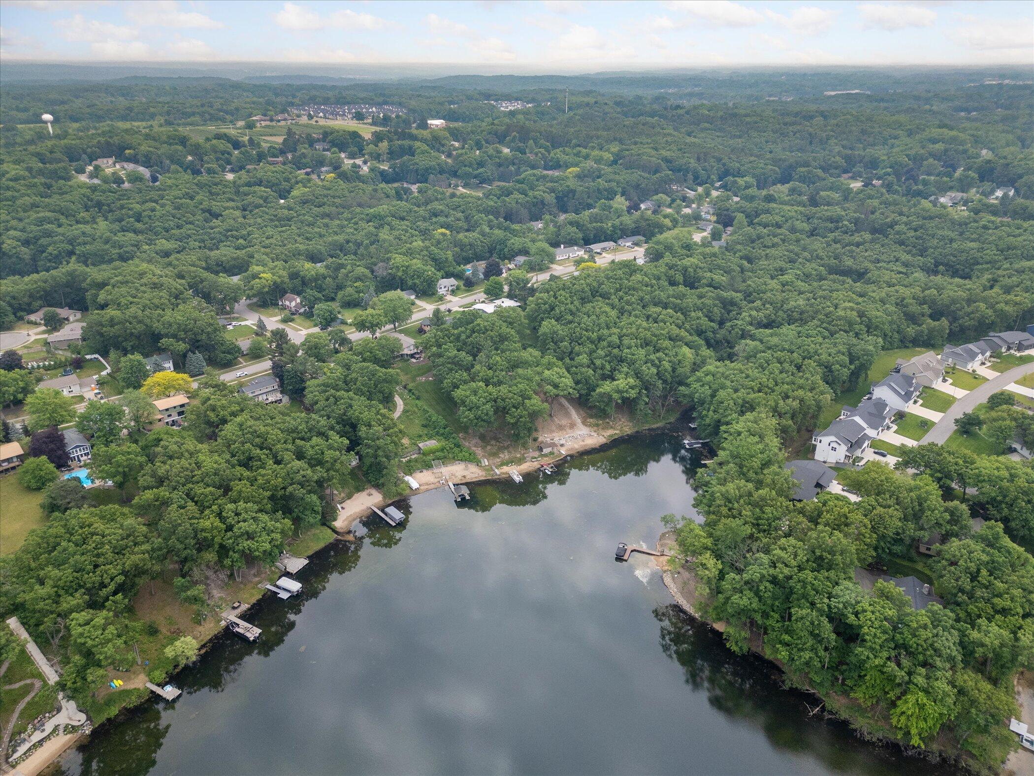 3801 Keeweenaw Drive NE Grand Rapids MI 49525