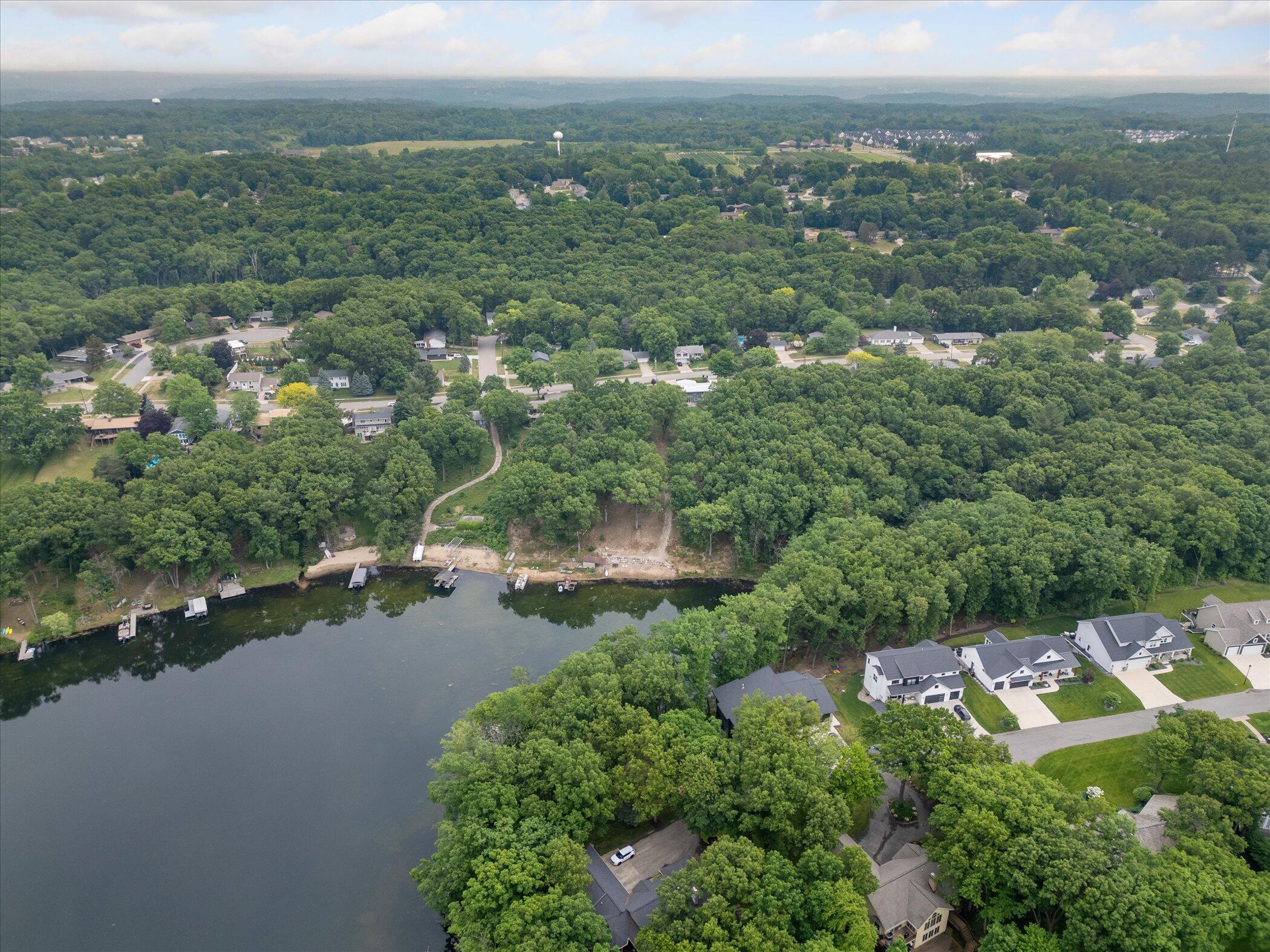 3801 Keeweenaw Drive NE Grand Rapids MI 49525