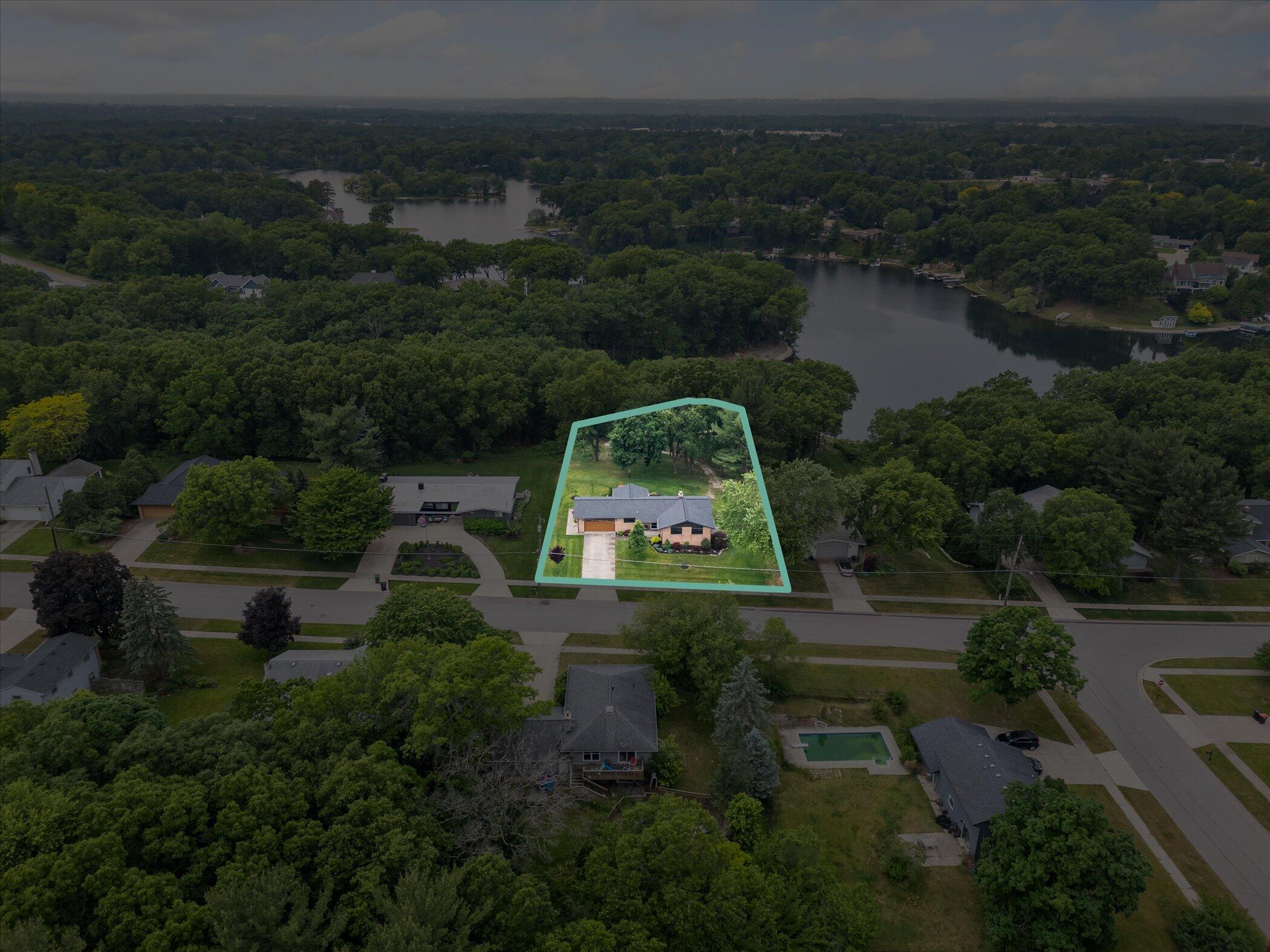 3801 Keeweenaw Drive NE Grand Rapids MI 49525