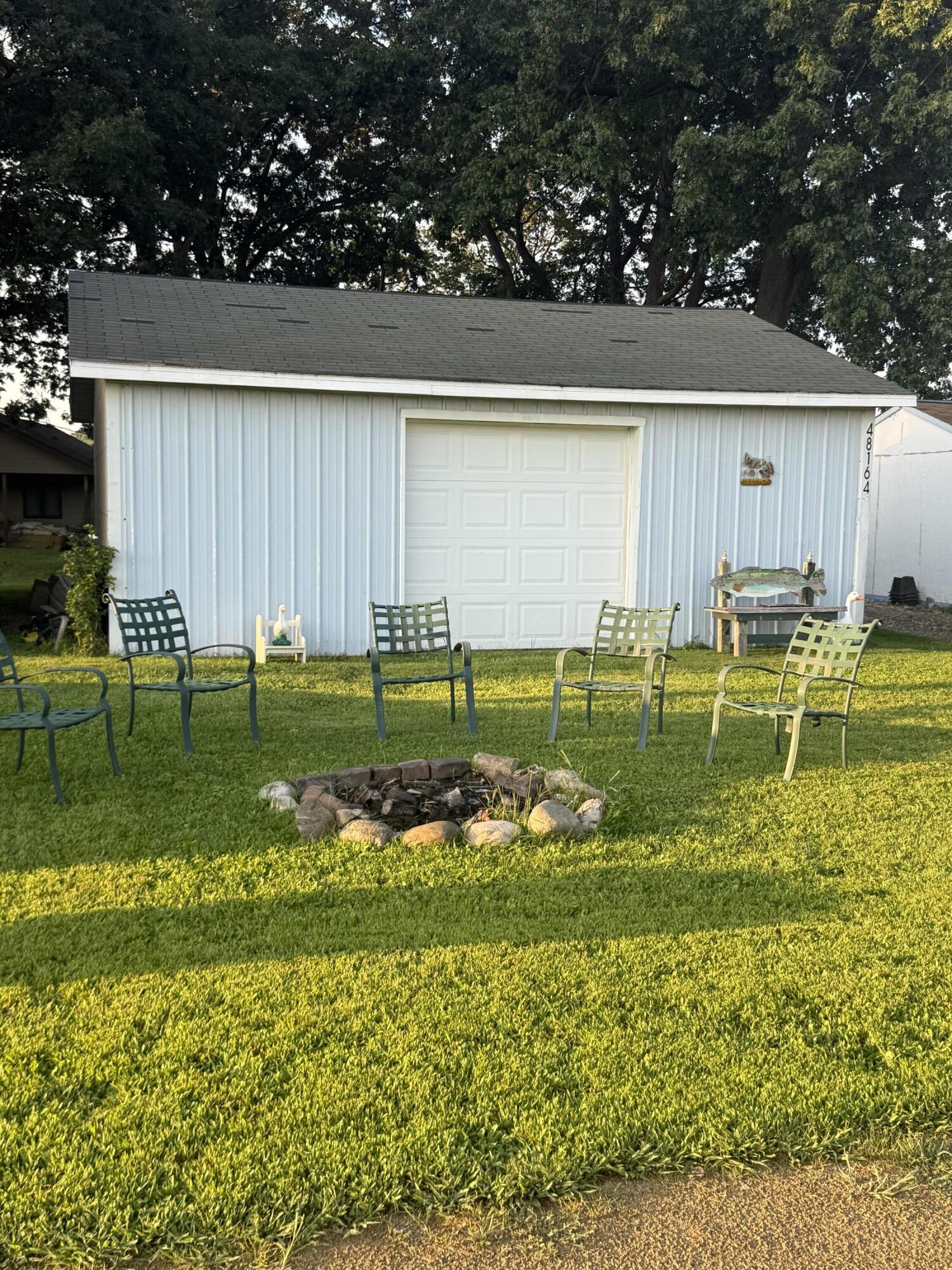 48164 70th Avenue Decatur MI 49045