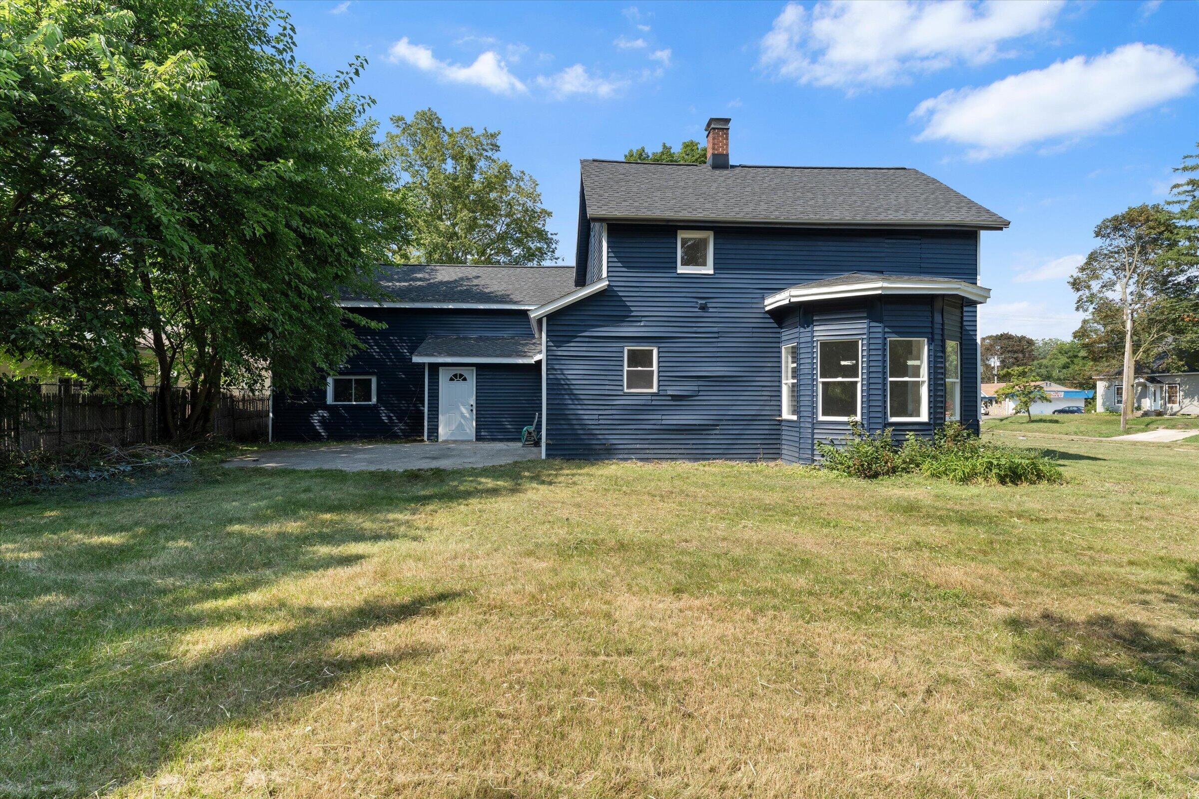 1118 Colfax Avenue Benton Harbor MI 49022