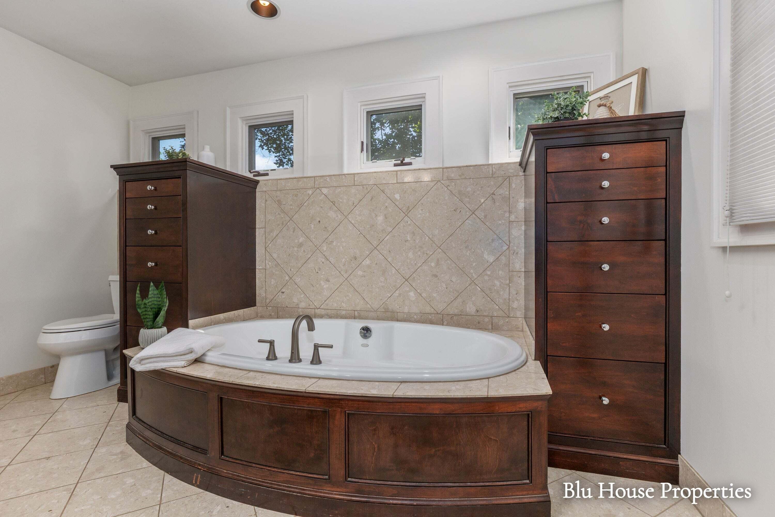1024 Cadillac Drive SE Grand Rapids MI 49506