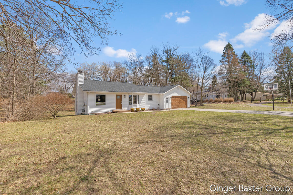 4372 Hunsberger Avenue NE Grand Rapids MI 49525