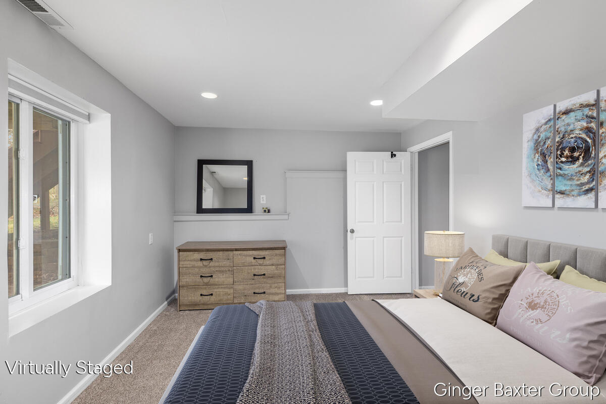 4372 Hunsberger Avenue NE Grand Rapids MI 49525