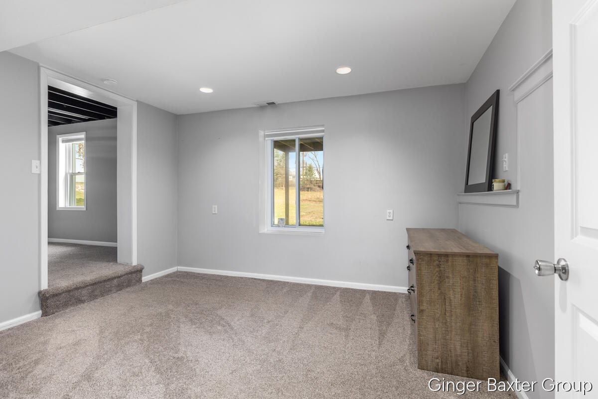 4372 Hunsberger Avenue NE Grand Rapids MI 49525