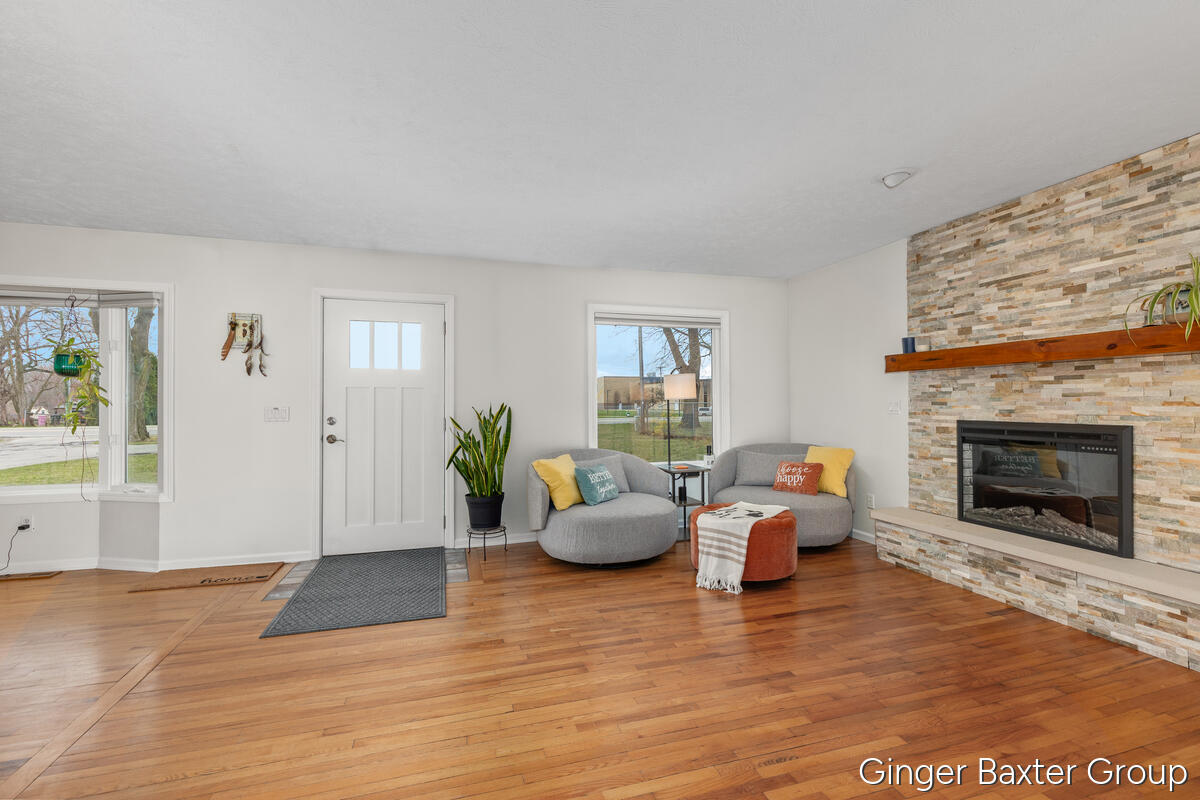 4372 Hunsberger Avenue NE Grand Rapids MI 49525